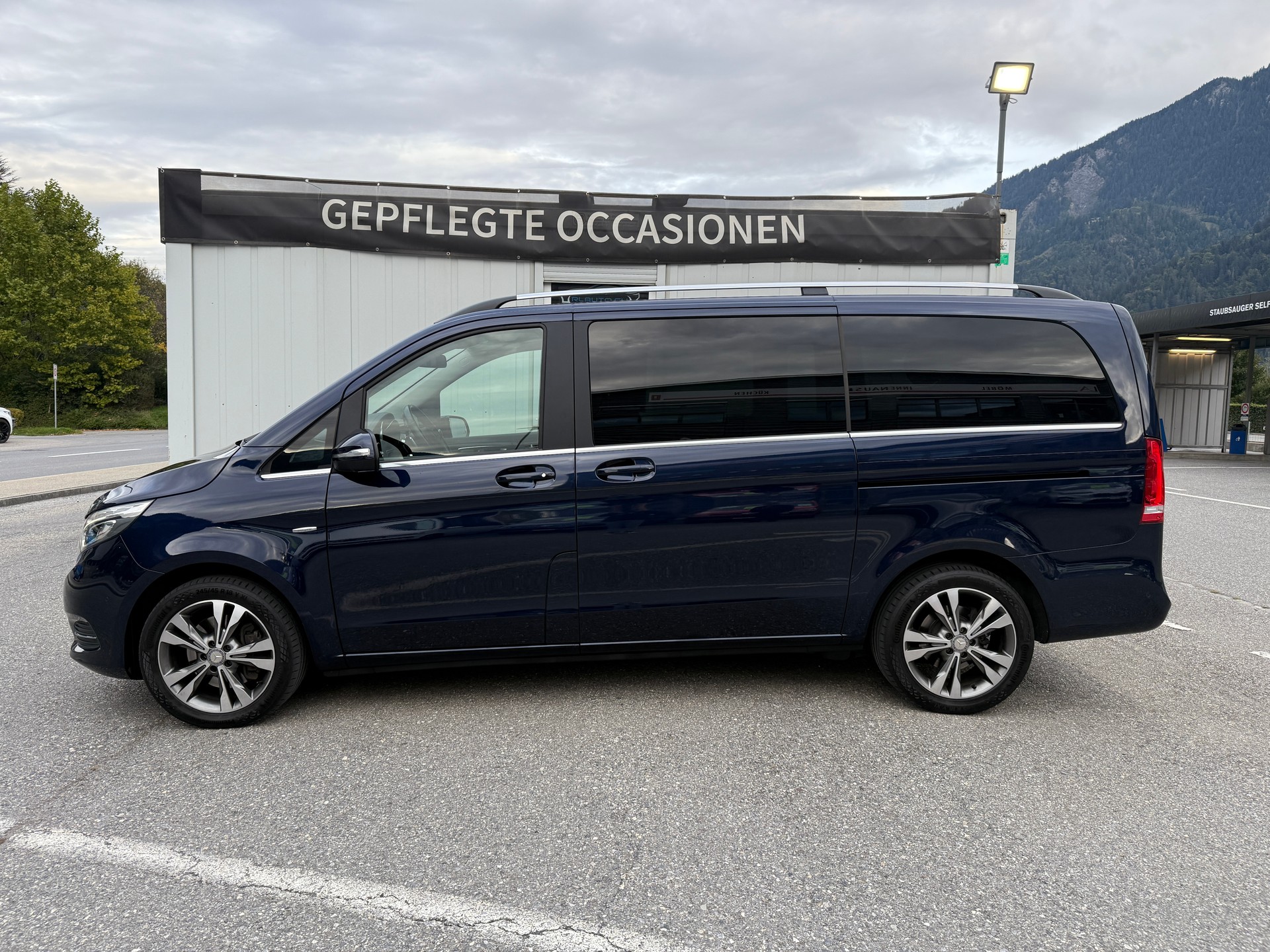 MERCEDES-BENZ V 250 d Avantgarde lang 7G-Tronic * 6 PLÄTZER * LEDER* 360 GRAD KAMERA * AHK-image-7