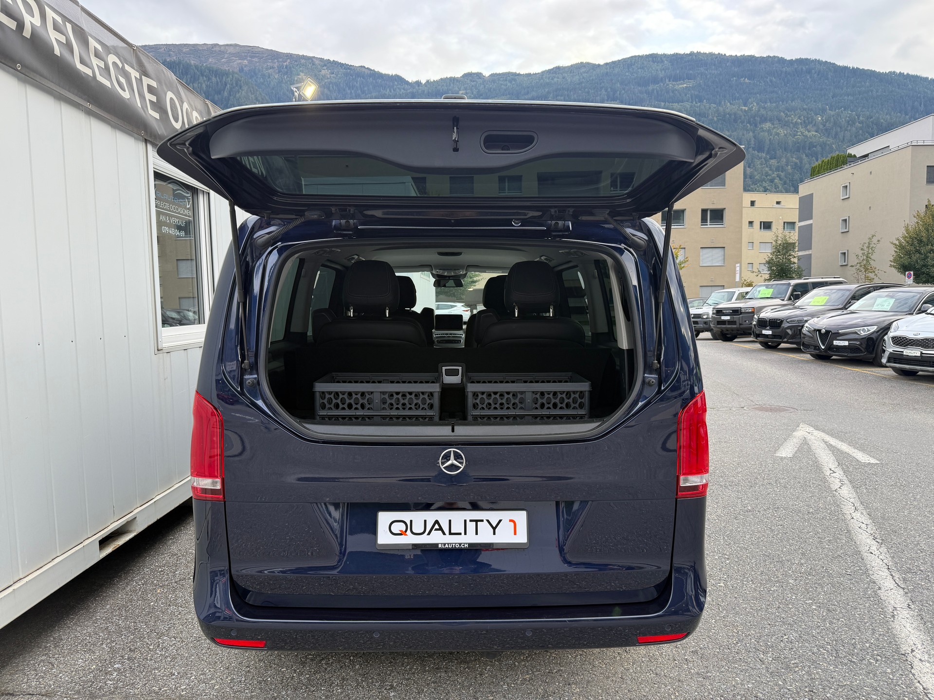 MERCEDES-BENZ V 250 d Avantgarde lang 7G-Tronic * 6 PLÄTZER * LEDER* 360 GRAD KAMERA * AHK-image-4