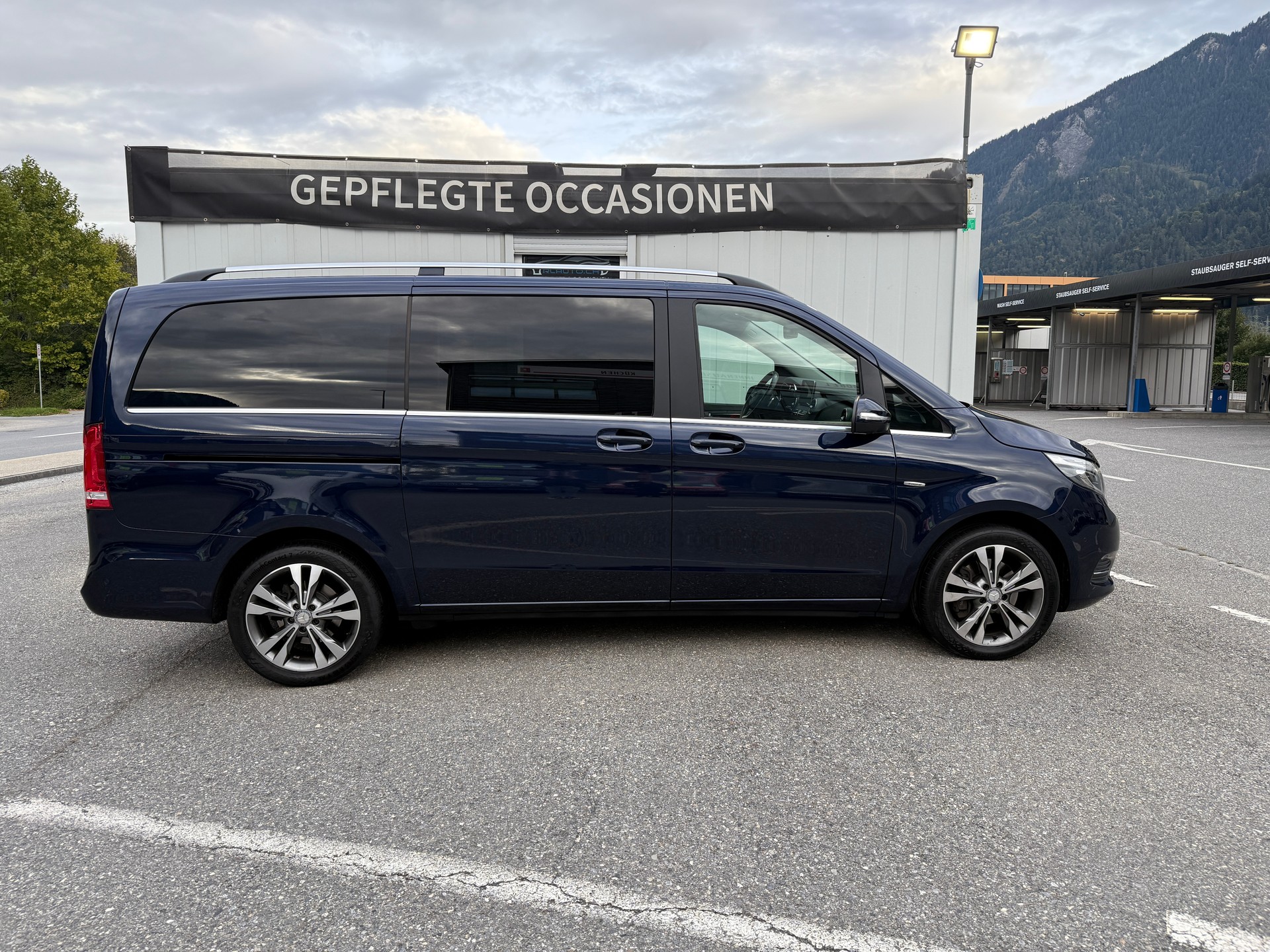 MERCEDES-BENZ V 250 d Avantgarde lang 7G-Tronic * 6 PLÄTZER * LEDER* 360 GRAD KAMERA * AHK-image-1