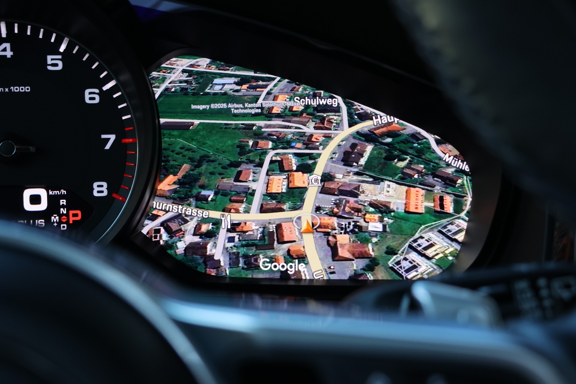 PORSCHE Cayenne E-Hybrid (CH)-image-25