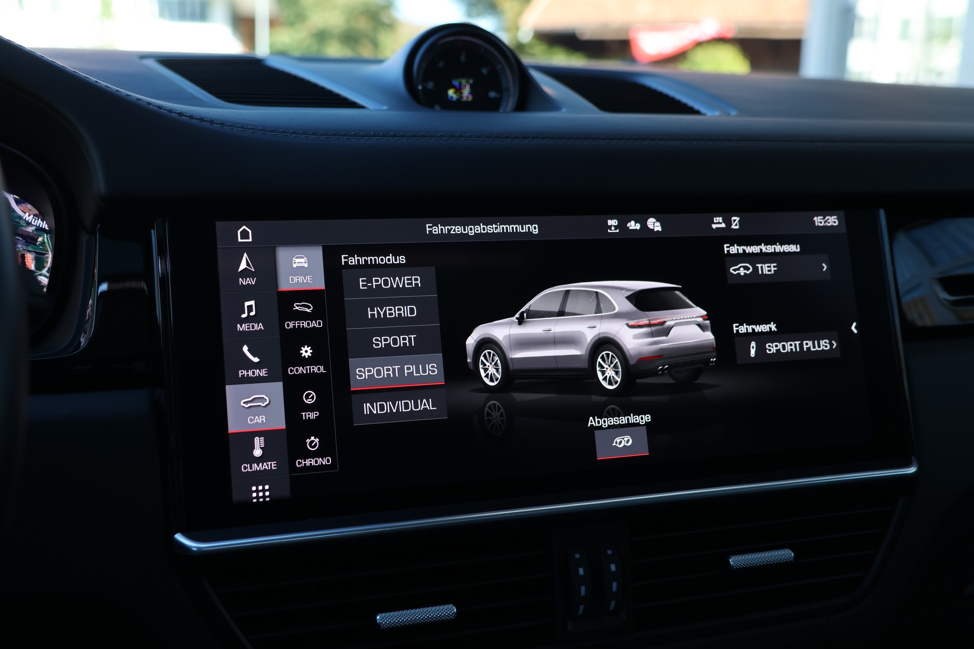 PORSCHE Cayenne E-Hybrid (CH)-image-21