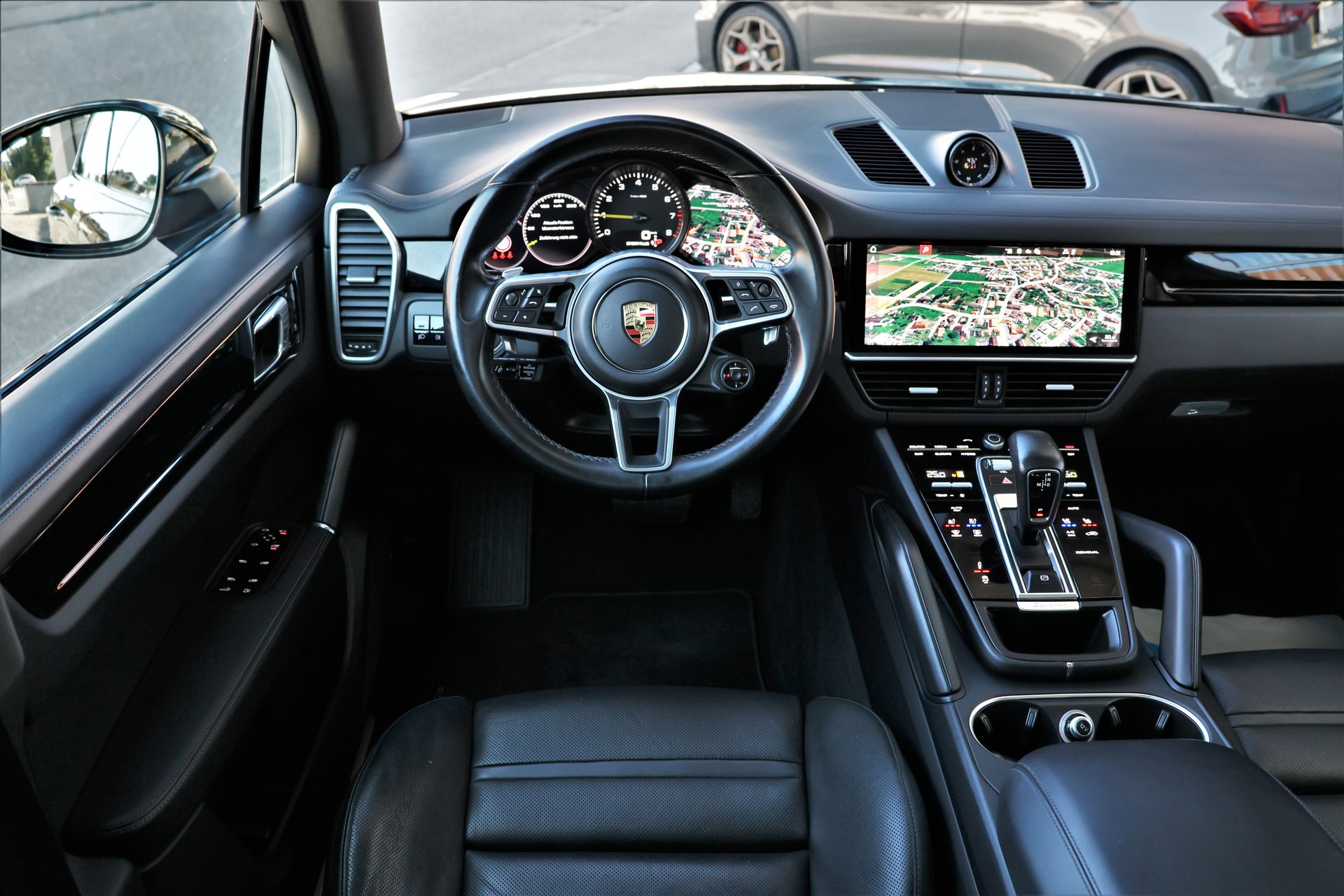 PORSCHE Cayenne E-Hybrid (CH)-image-10