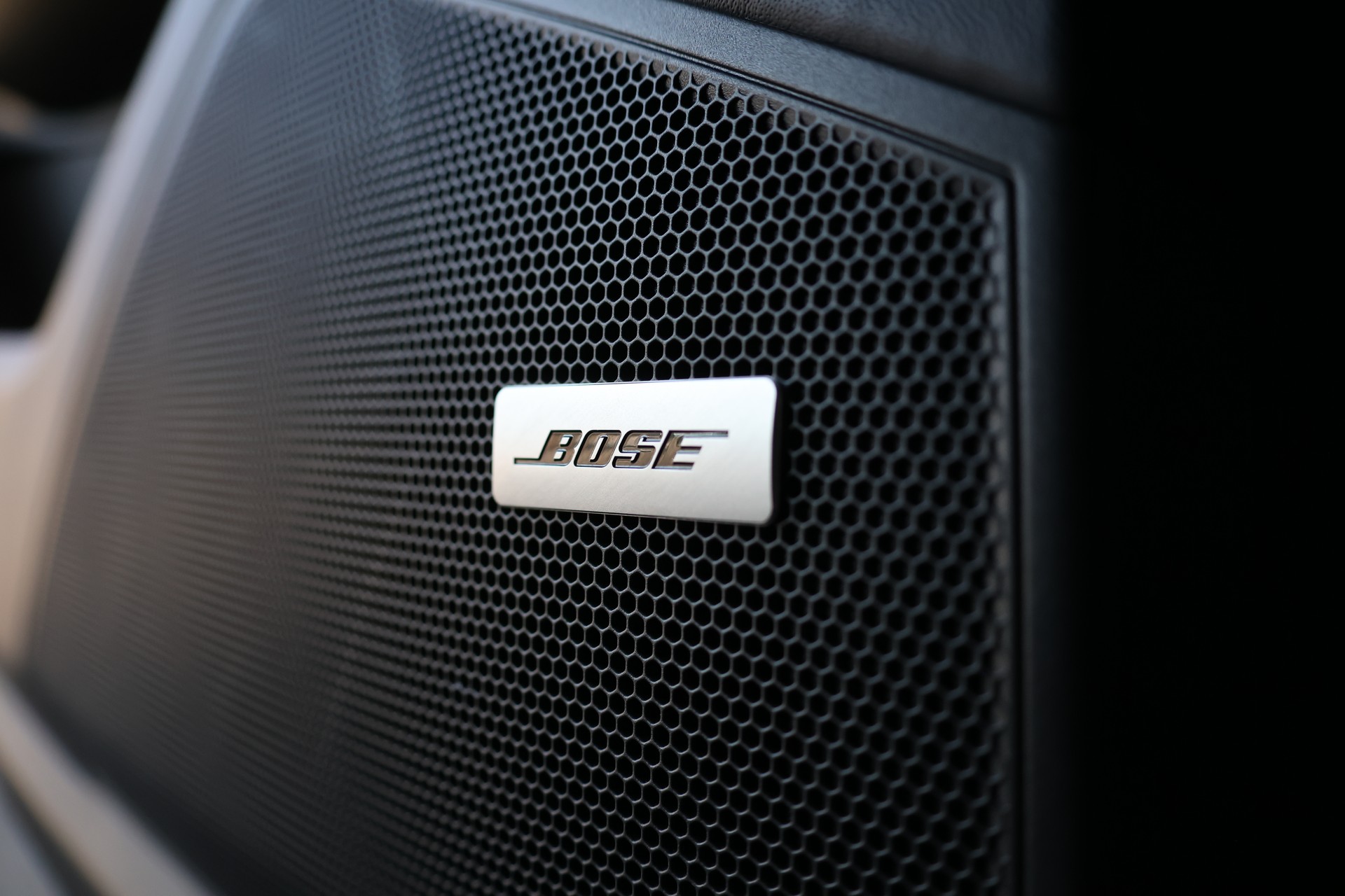 PORSCHE Cayenne E-Hybrid (CH)-image-16