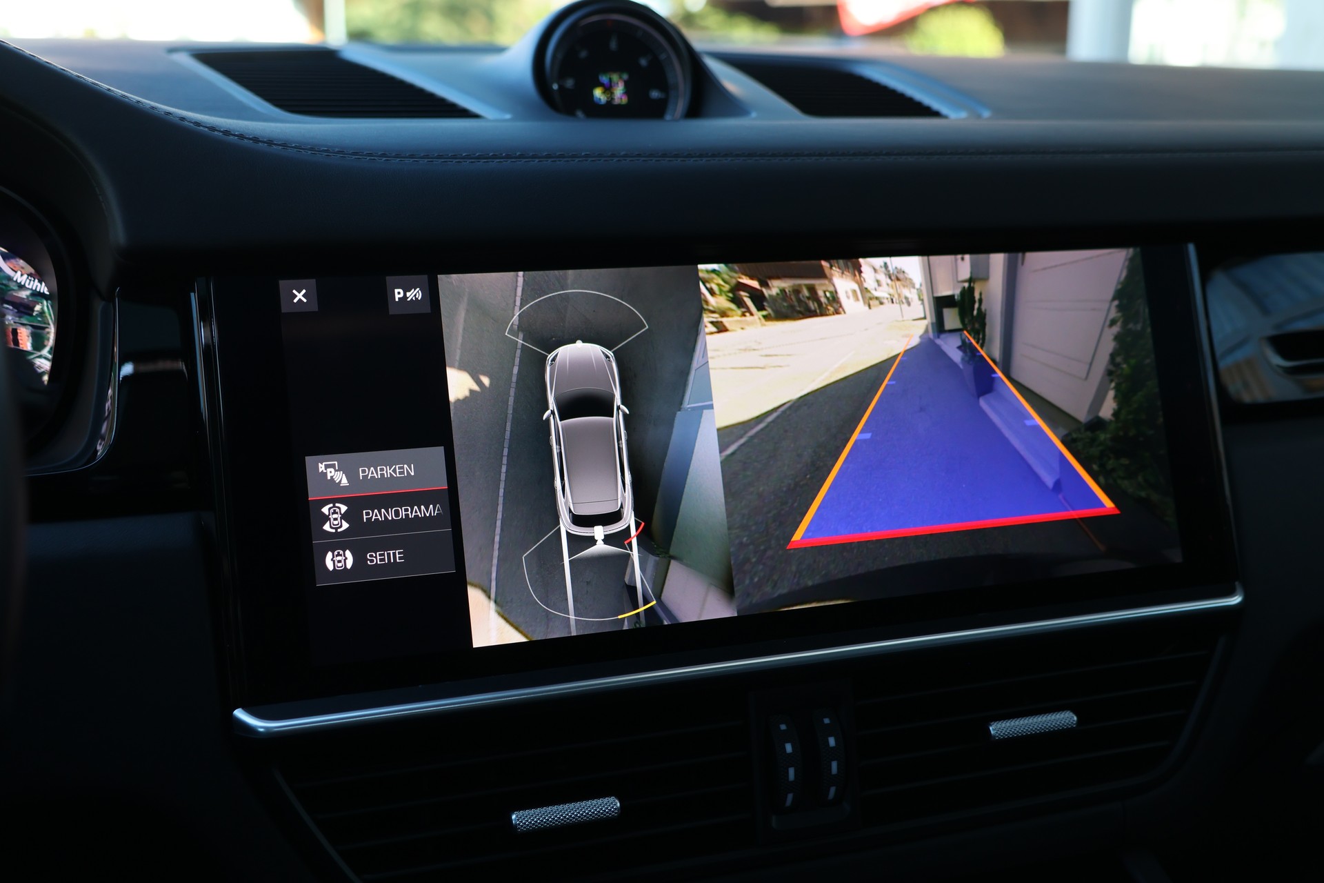 PORSCHE Cayenne E-Hybrid (CH)-image-20