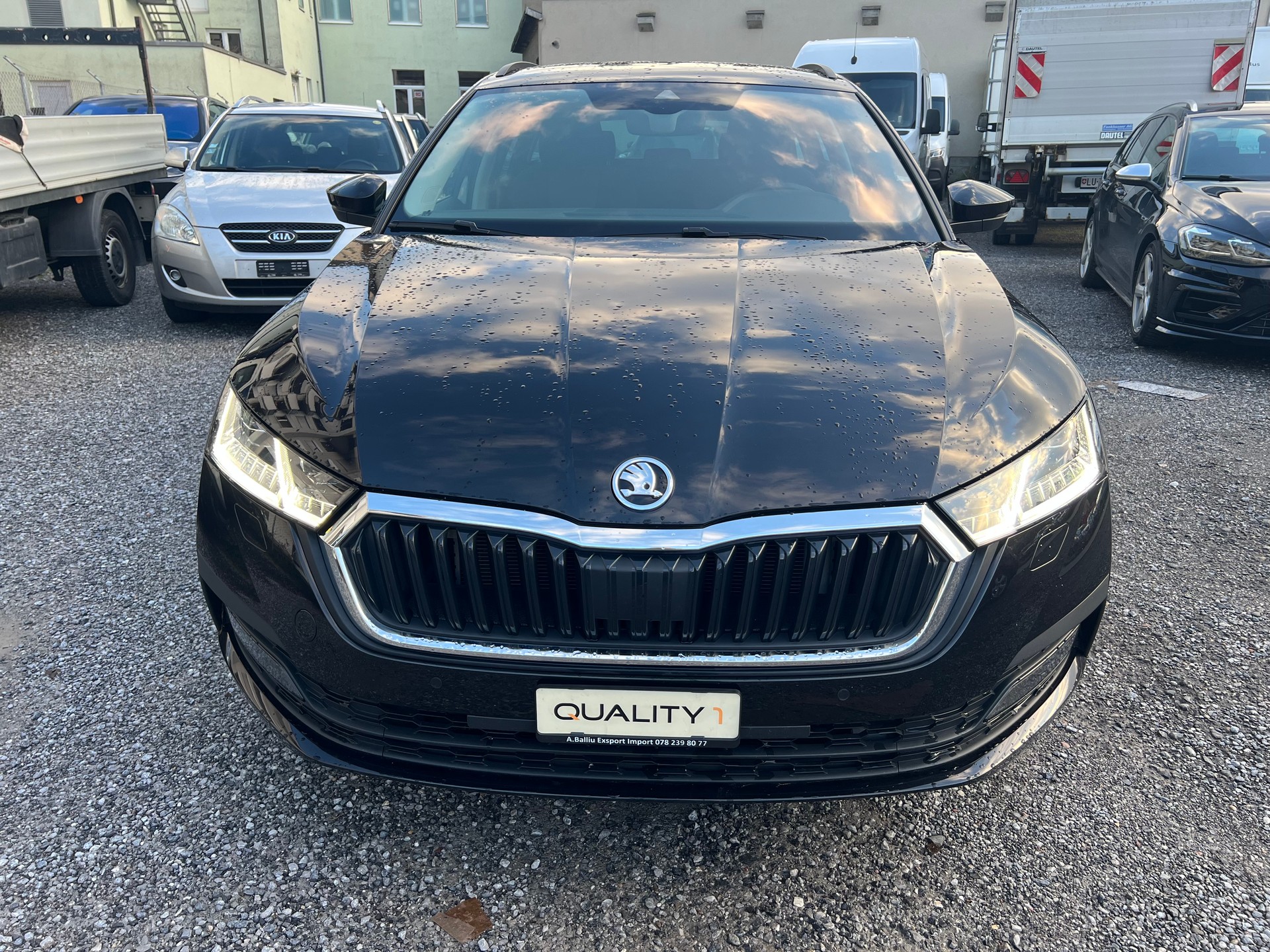 SKODA Octavia Combi 2.0 TDI DSG Ambition 4x4-image-0