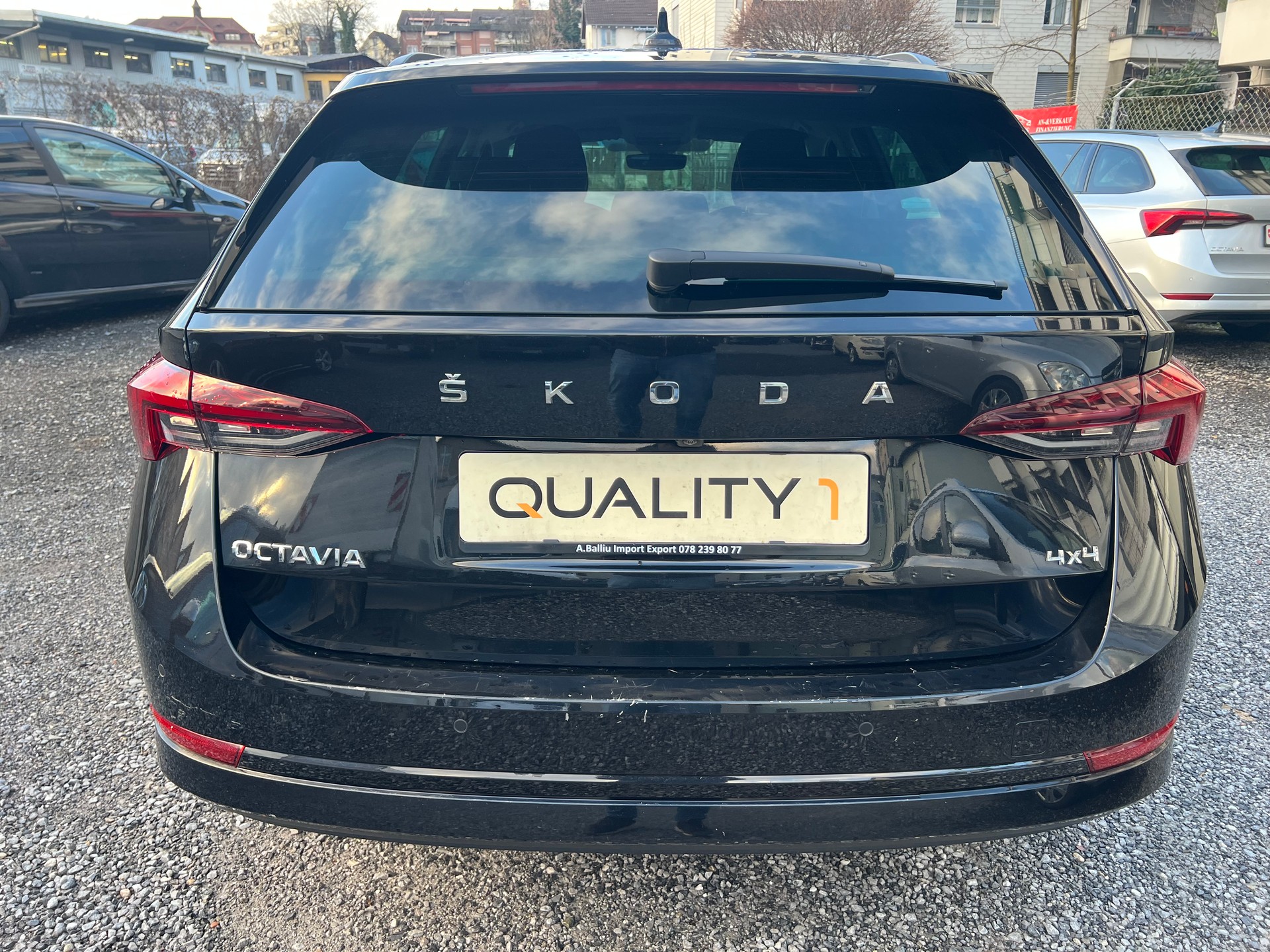 SKODA Octavia Combi 2.0 TDI DSG Ambition 4x4-image-7