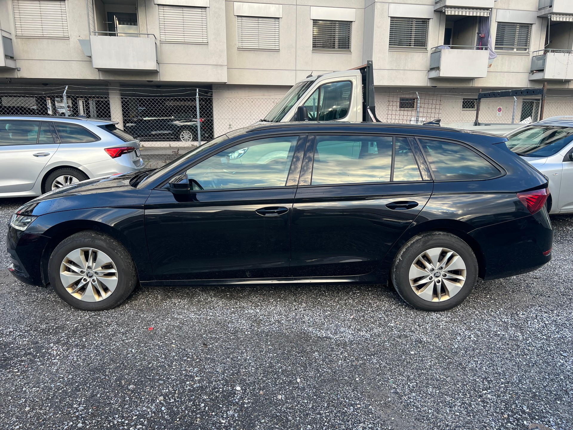 SKODA Octavia Combi 2.0 TDI DSG Ambition 4x4-image-6