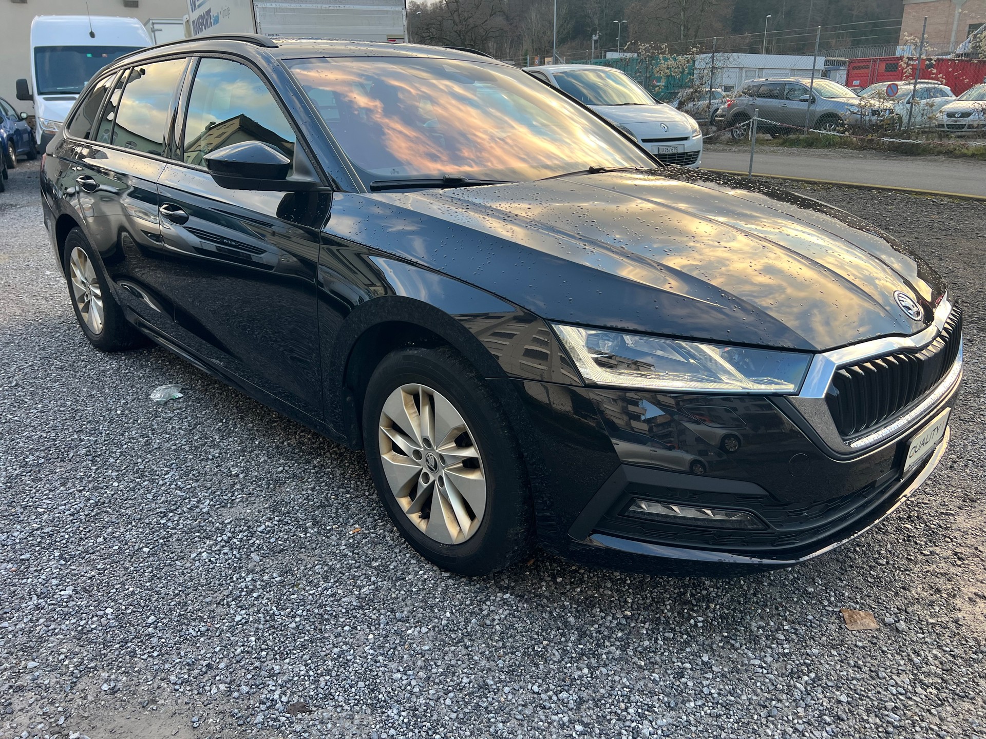 SKODA Octavia Combi 2.0 TDI DSG Ambition 4x4-image-1