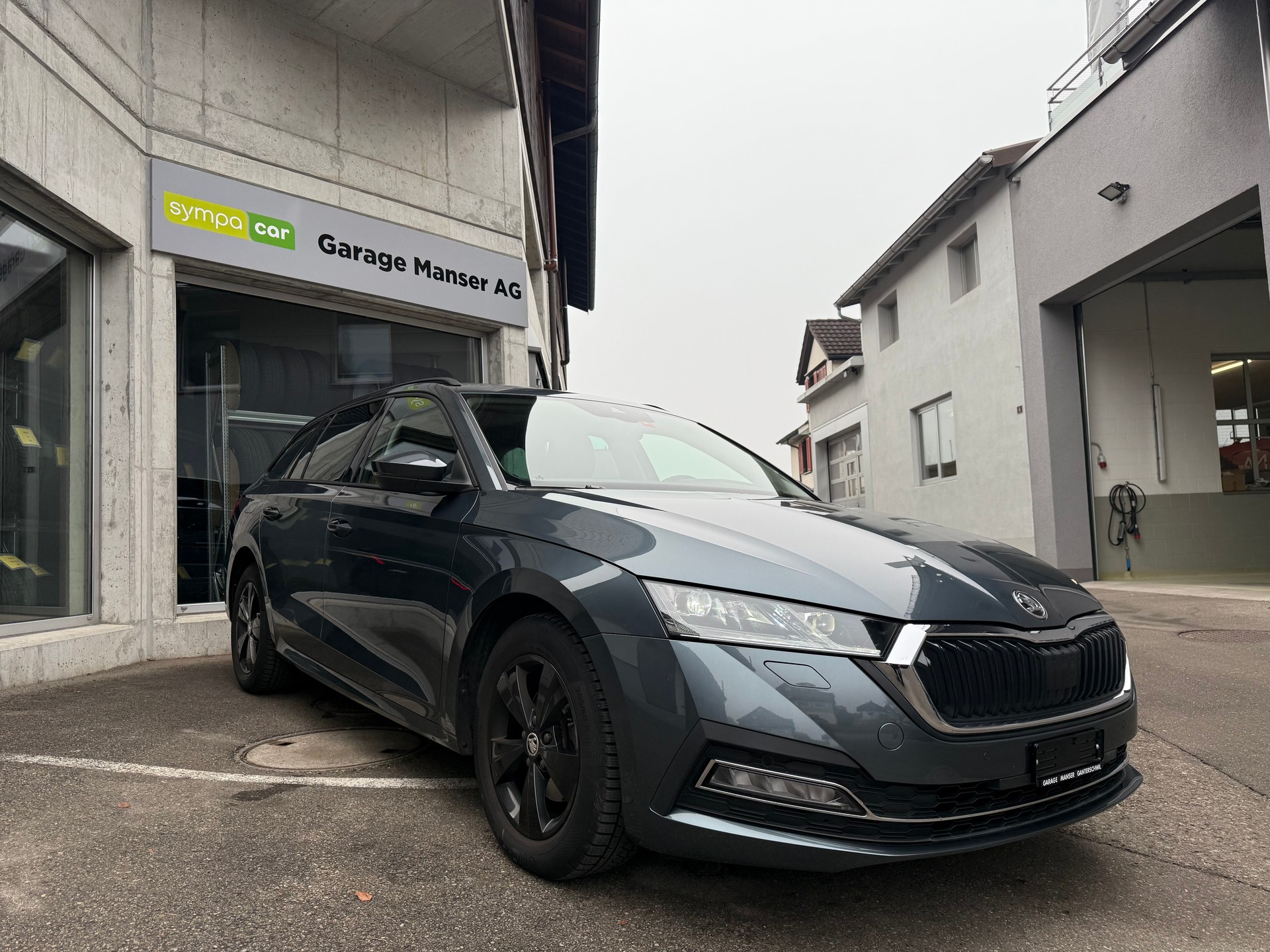 SKODA Octavia Combi 2.0 TDI DSG Style