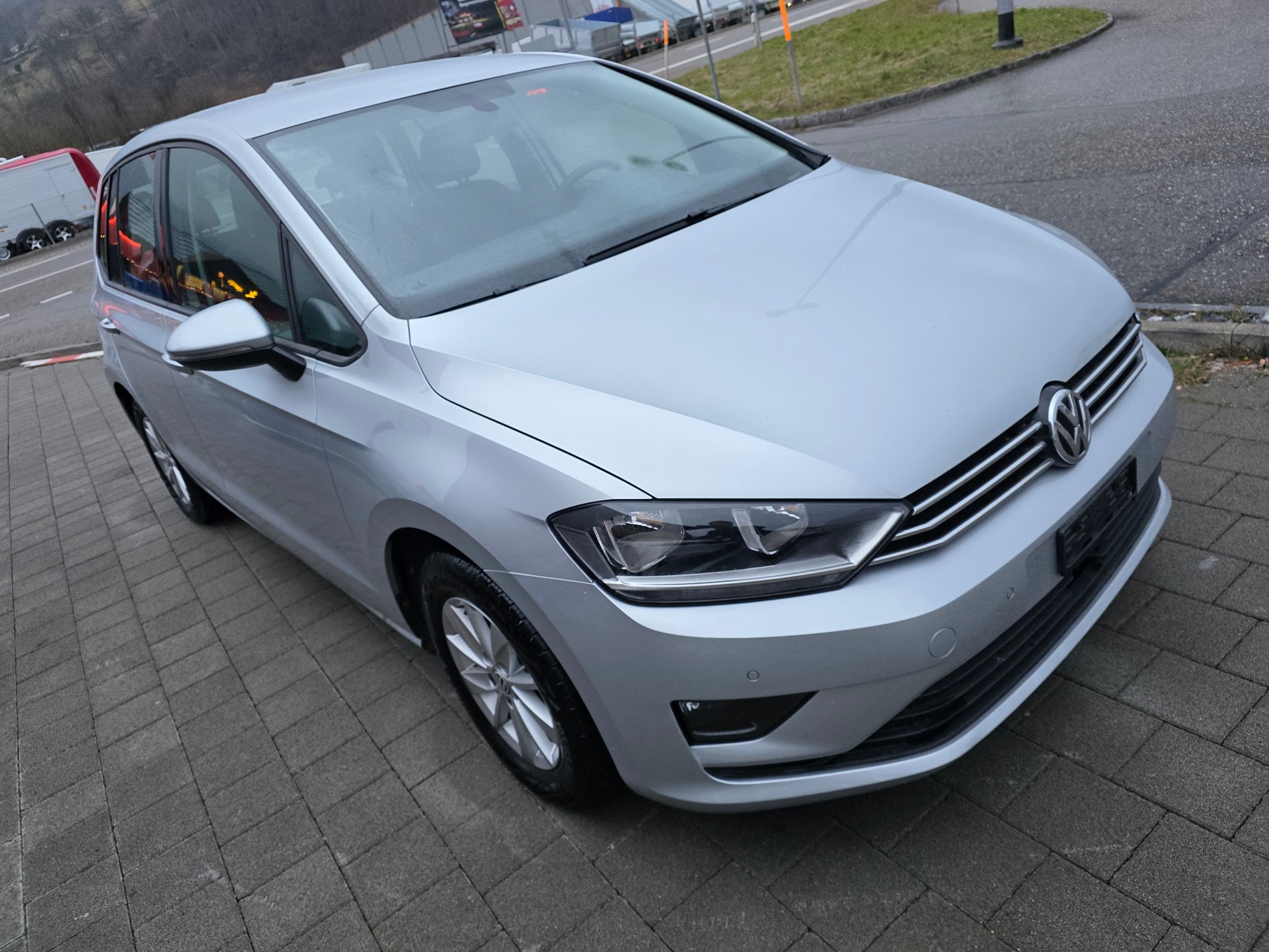 VW Golf Sportsvan 1.4 TSI Comfortline DSG-image-3