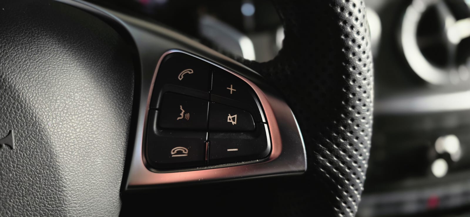 MERCEDES-BENZ CLA 200 AMG Line 7G-DCT *Facelift Model**CH-Fahrzeug*-image-12