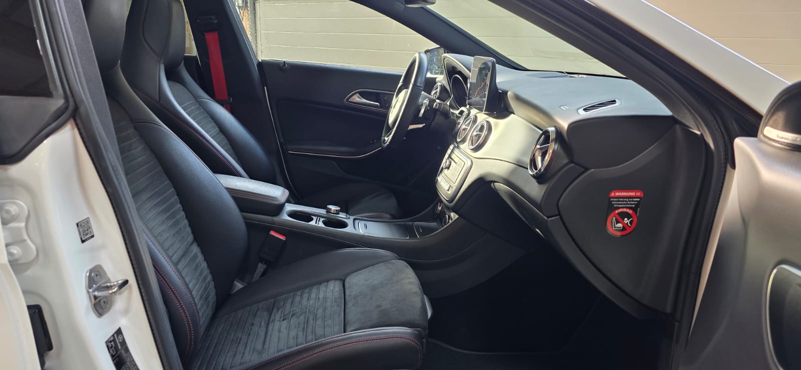 MERCEDES-BENZ CLA 200 AMG Line 7G-DCT *Facelift Model**CH-Fahrzeug*-image-20