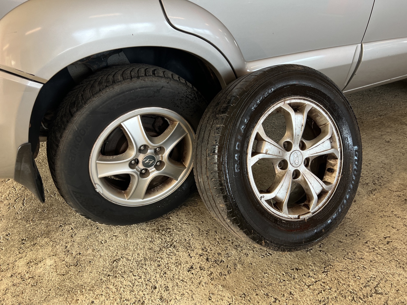HYUNDAI Tucson 2.0 Style 4WD-image-11