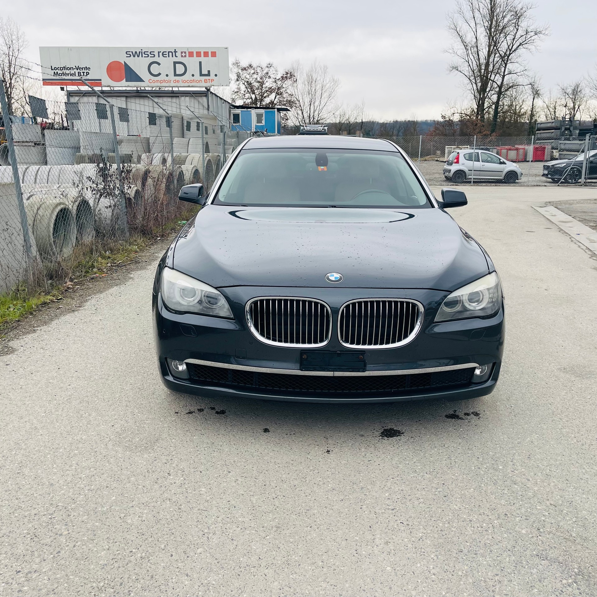 BMW 740i L-image-0