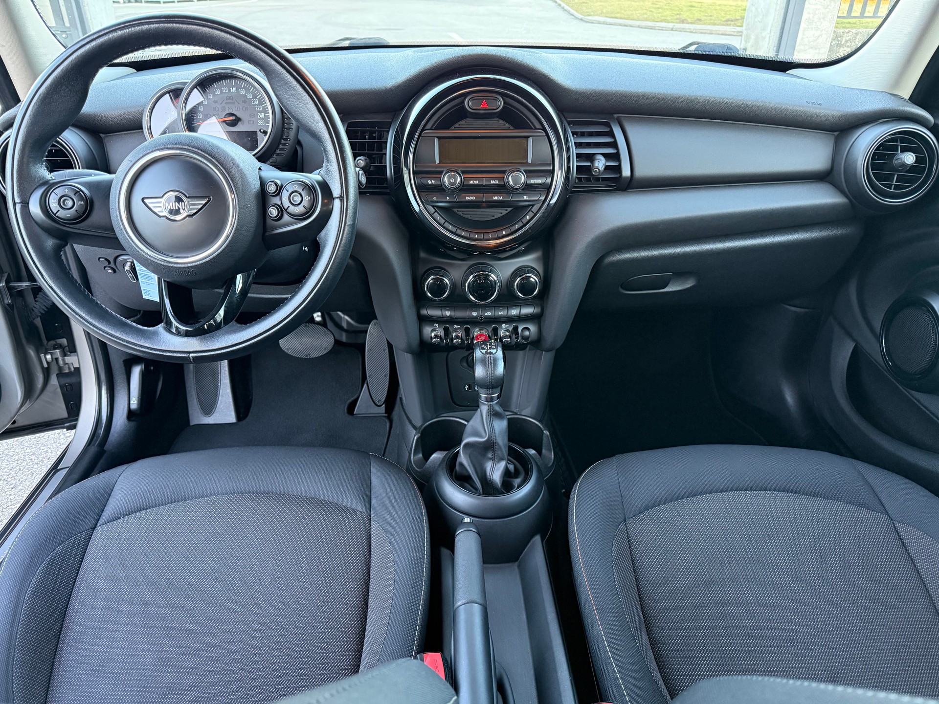 MINI One Steptronic-image-8