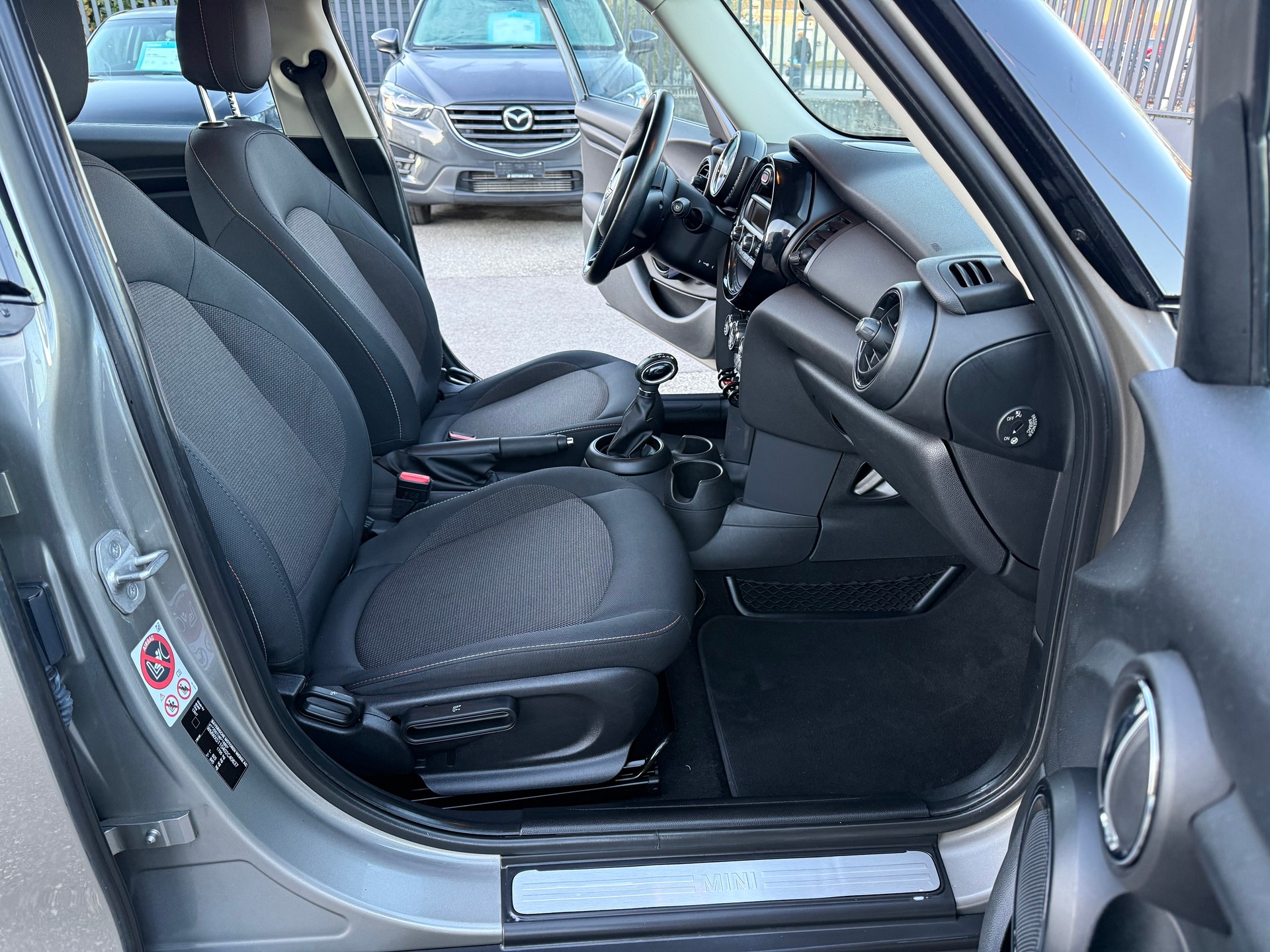 MINI One Steptronic-image-10