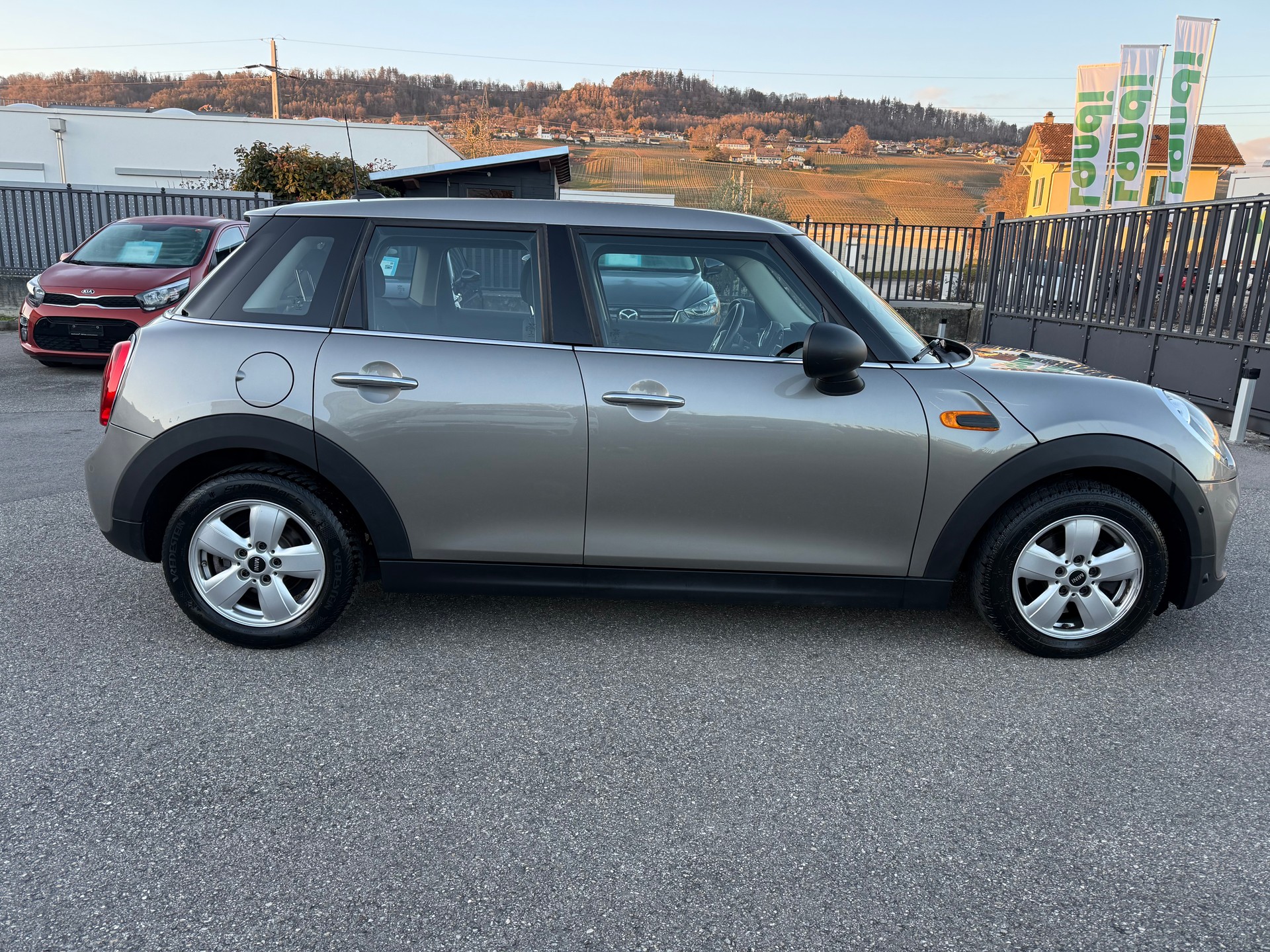 MINI One Steptronic-image-6