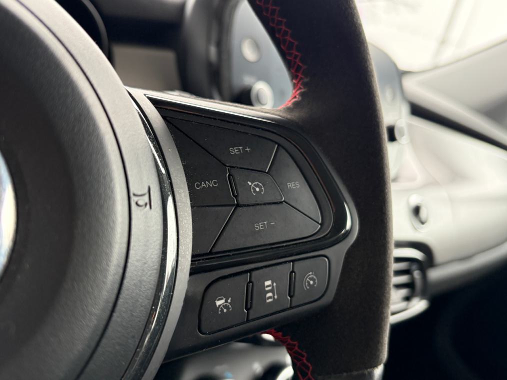 FIAT 500X 1.5 Hybrid Soft Top Sport DCT-image-4
