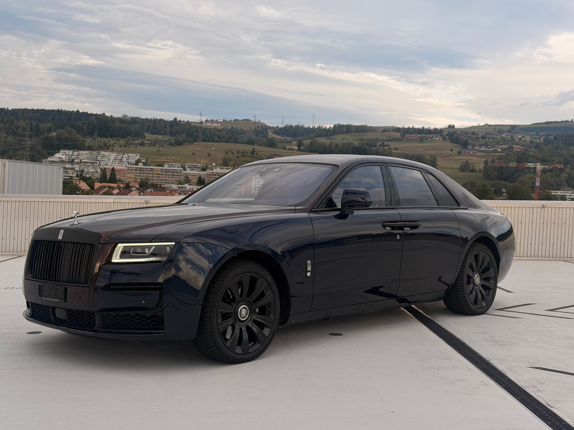 ROLLS-ROYCE Ghost 6.6 V12 Black Badge Bi-Color CH-Fahrzeug-image-2