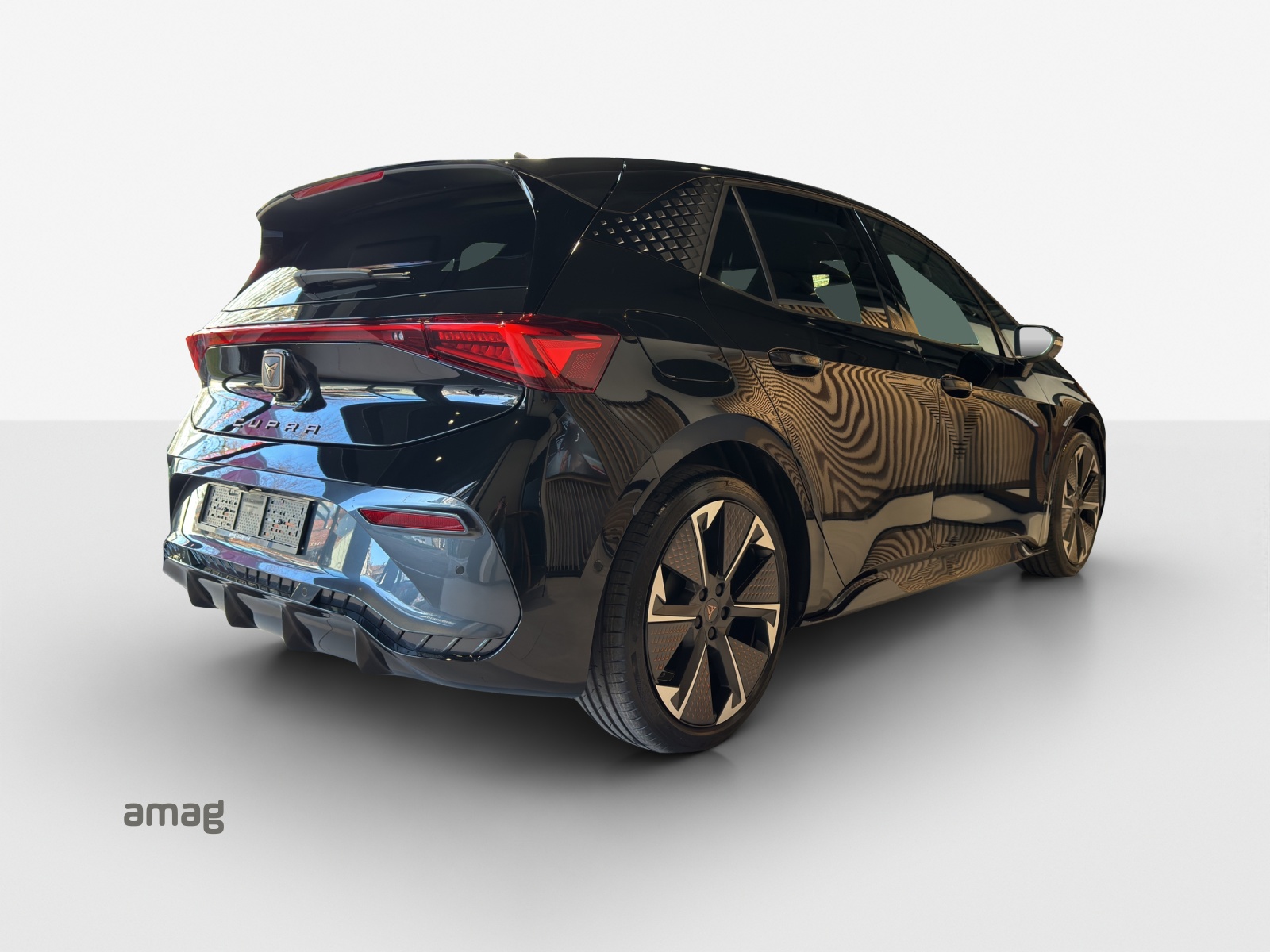 CUPRA Born 79 kWh e-Boost Adrenaline-image-4