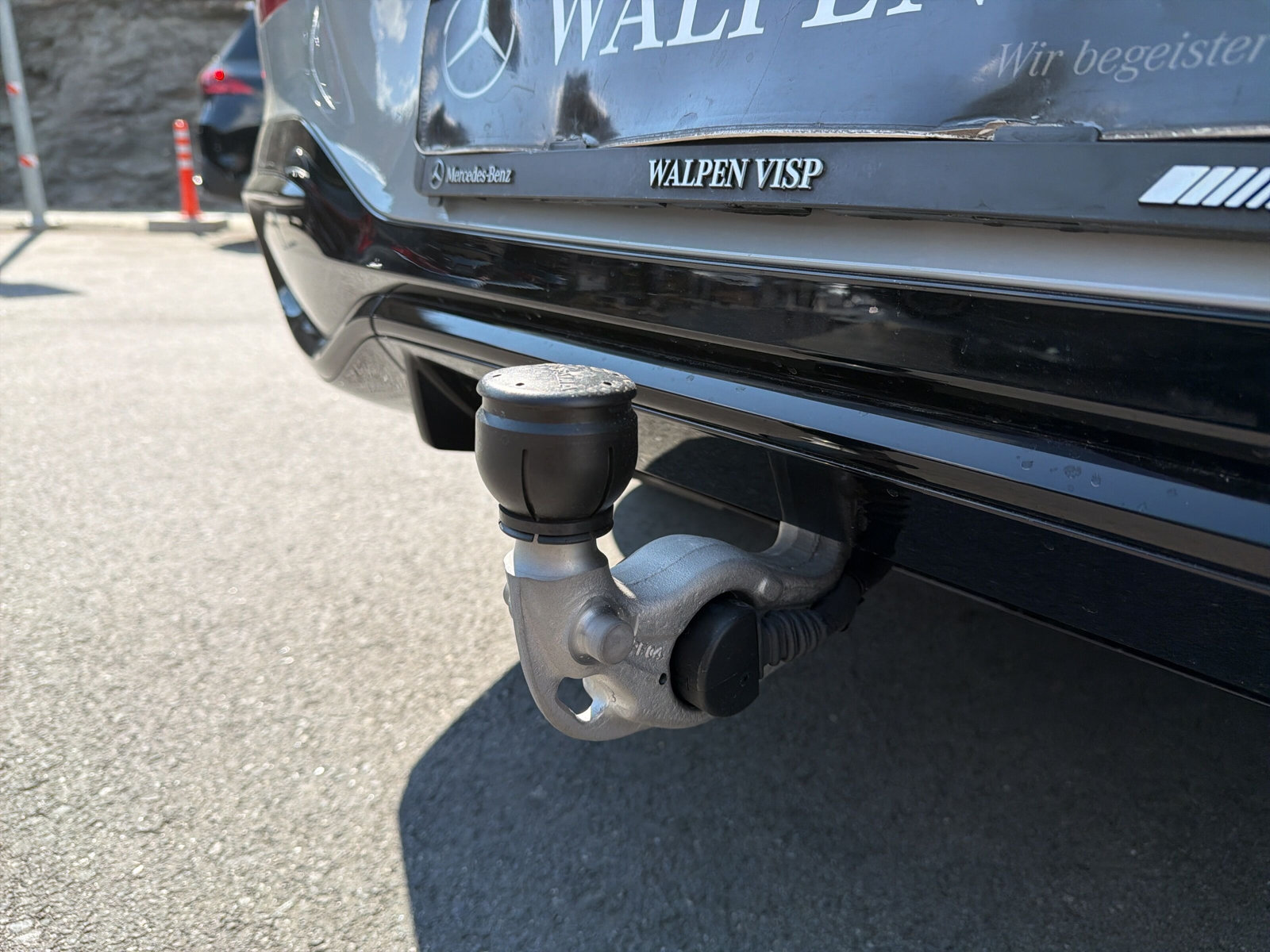 MERCEDES-BENZ GLB 350 4Matic with EQ Technology-image-21