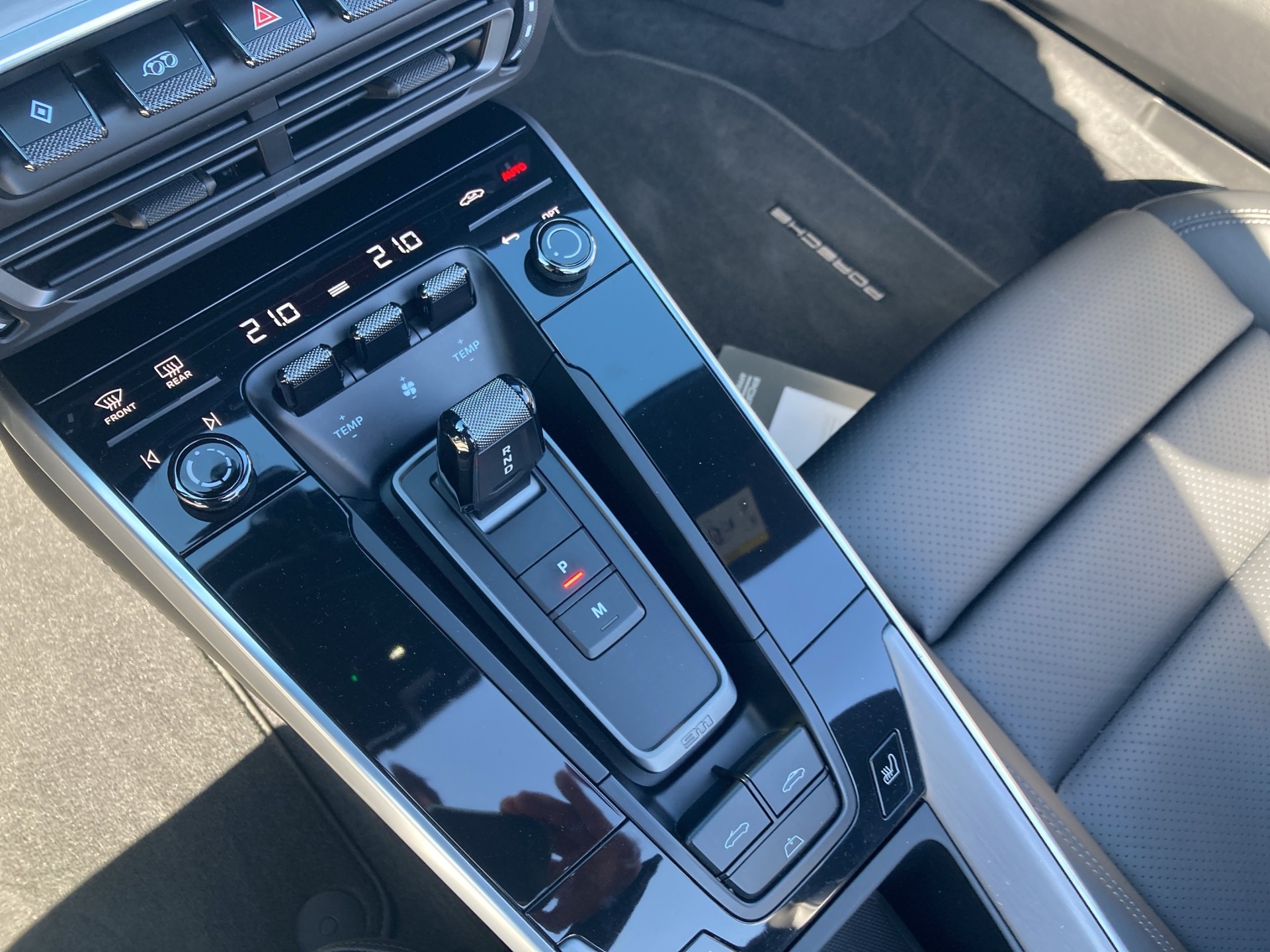 PORSCHE 911 Cabriolet 3.0 Carrera 4S PDK-image-14