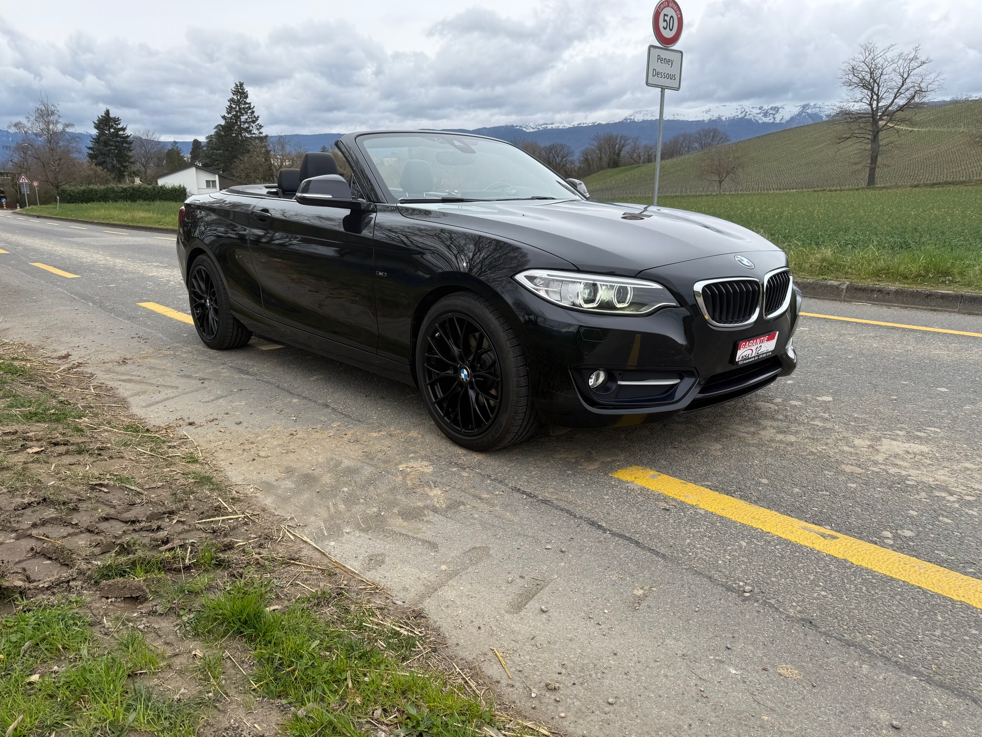BMW 220i Sport Line Steptronic-image-0