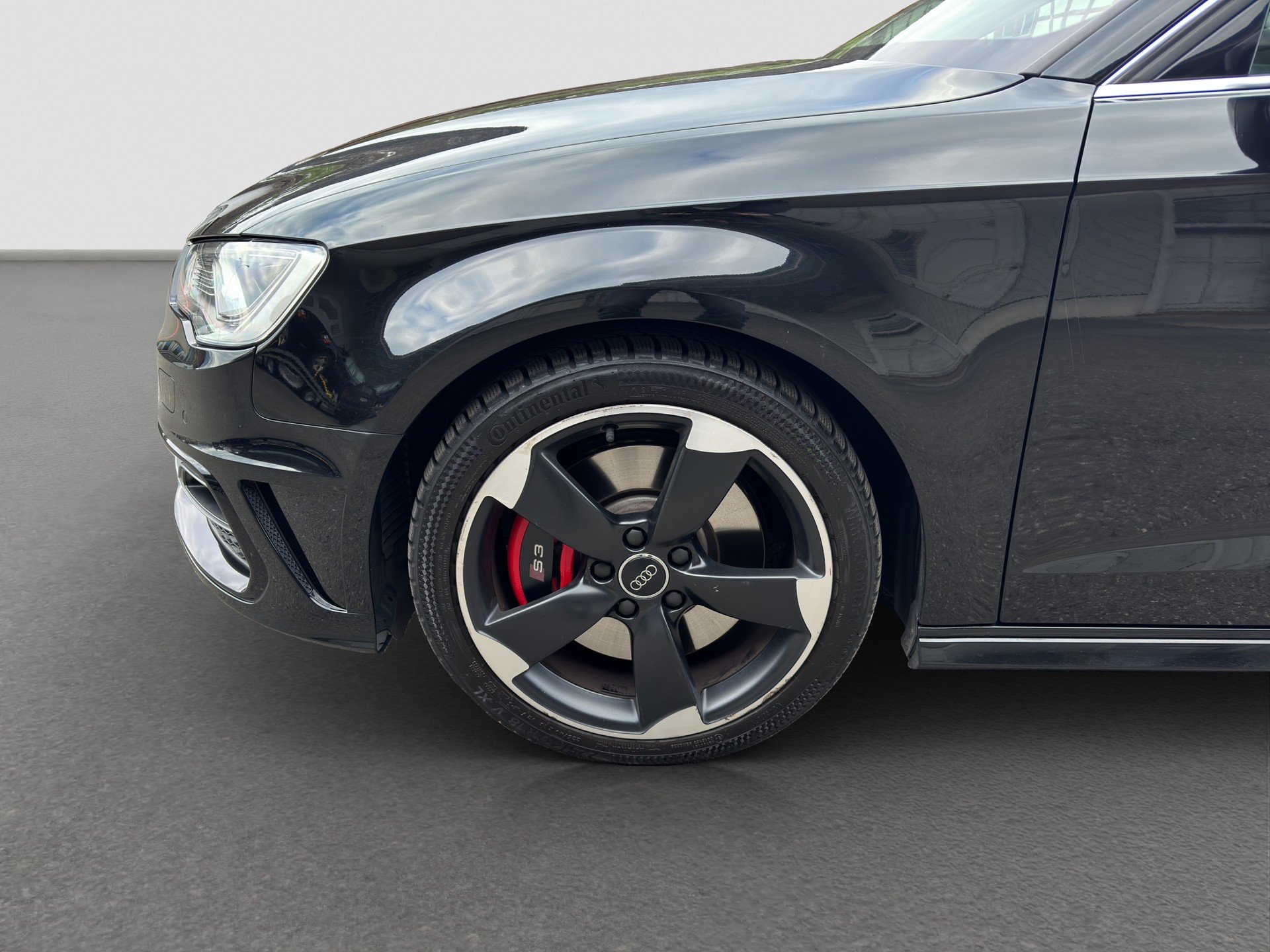 AUDI S3 Sportback 2.0 TFSI quattro S-tronic-image-14