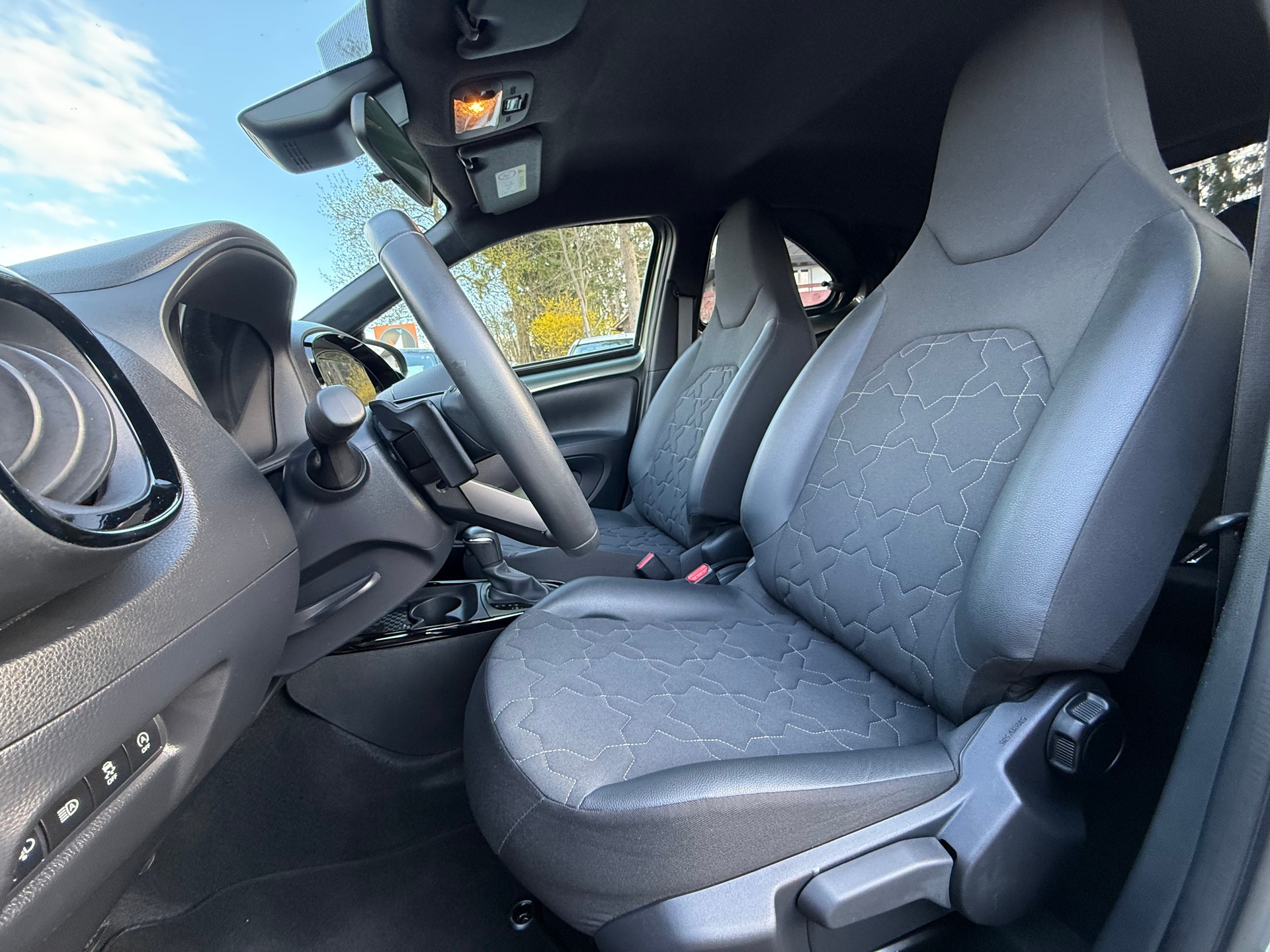 TOYOTA Aygo X 1.0 VVT-i Style CVT-image-9