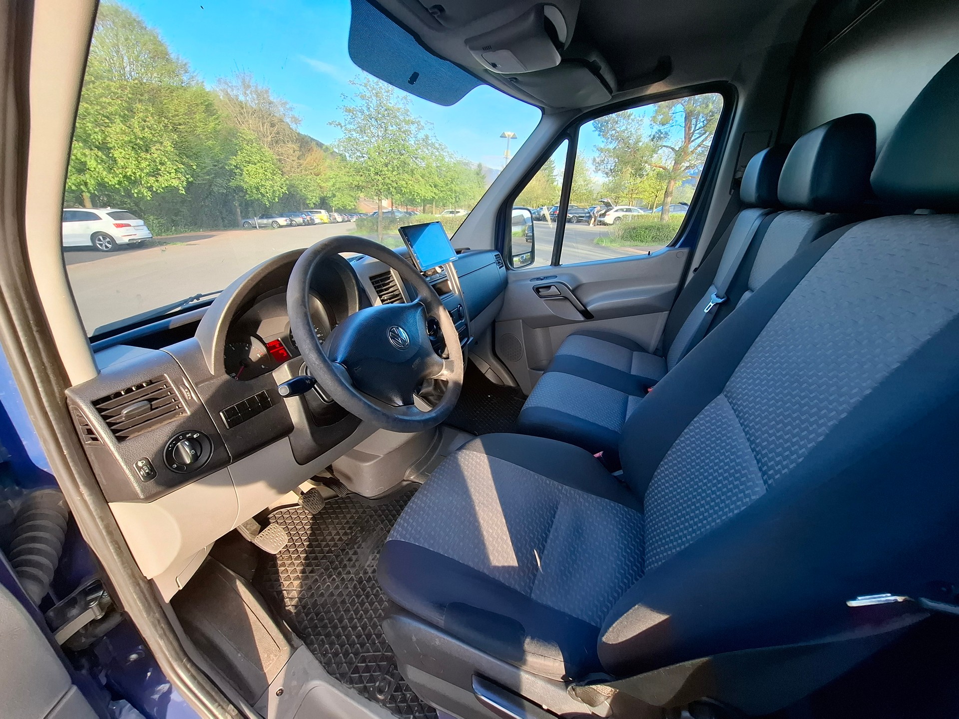 VW Crafter 35 2.0 TDI CR-image-10