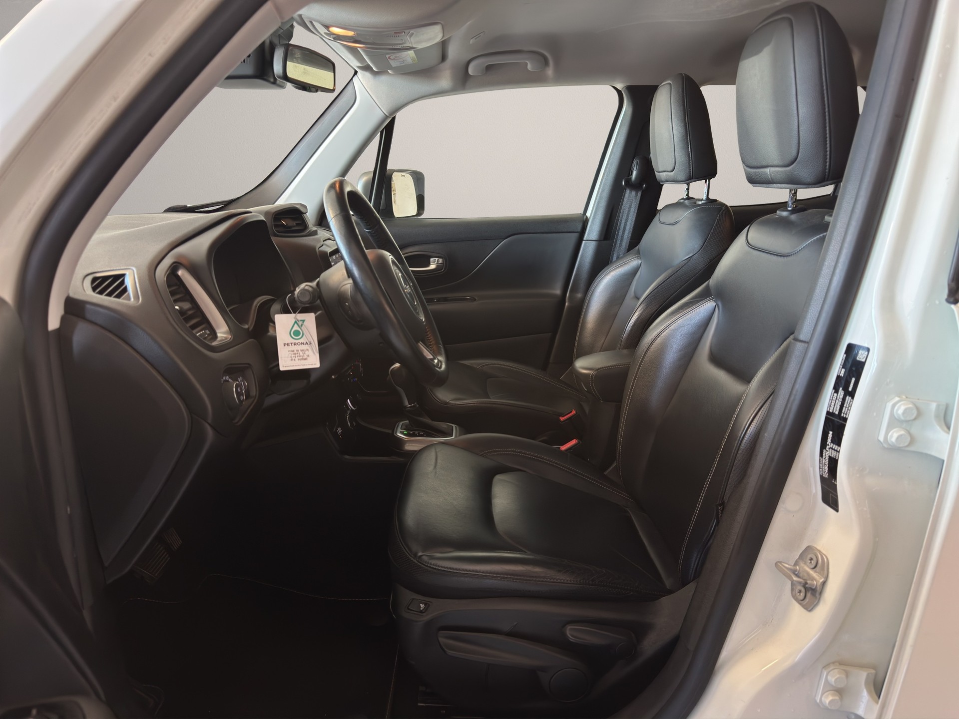 JEEP Renegade 1.3 Turbo Limited AWD-image-9
