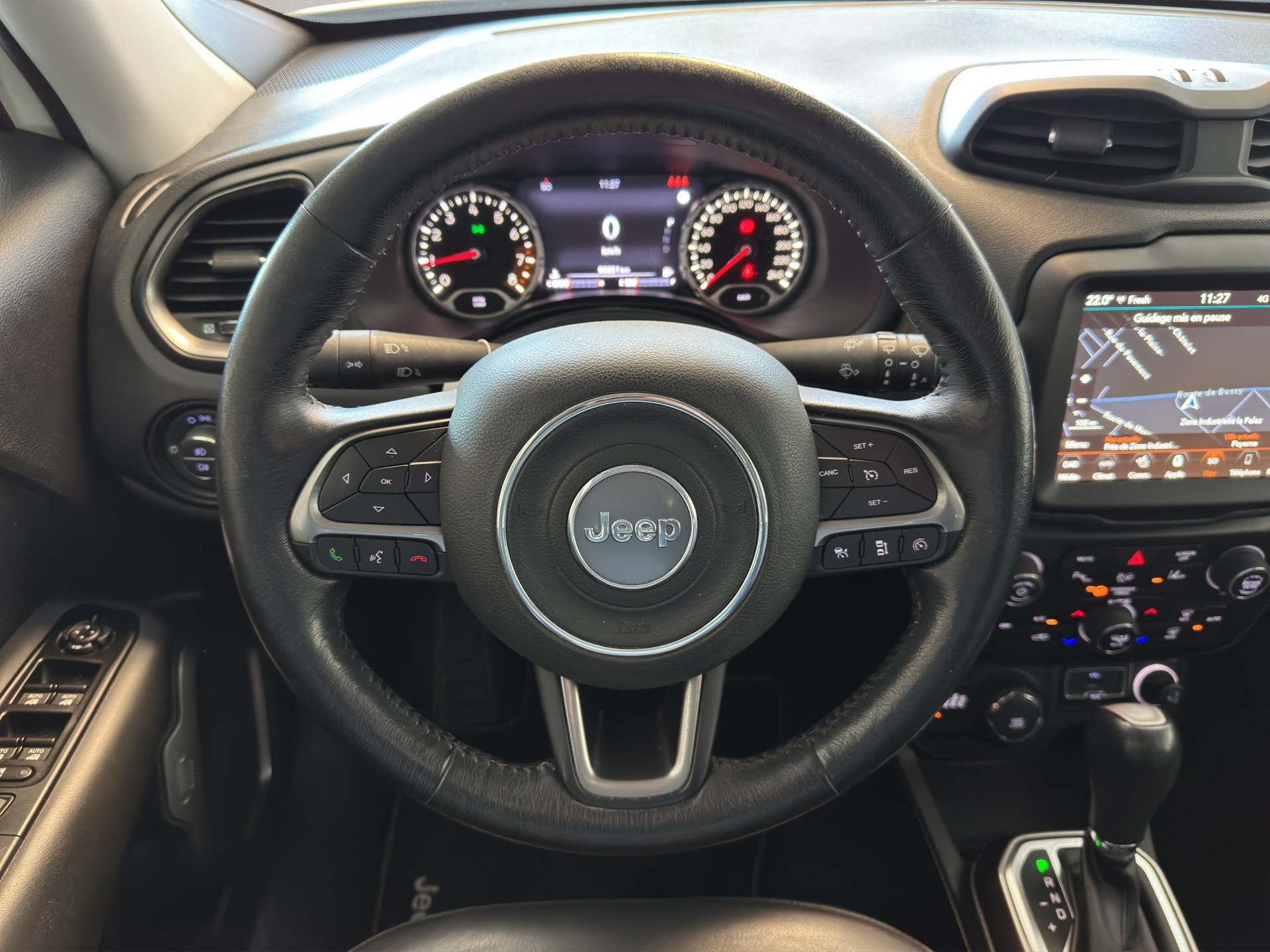 JEEP Renegade 1.3 Turbo Limited AWD-image-12