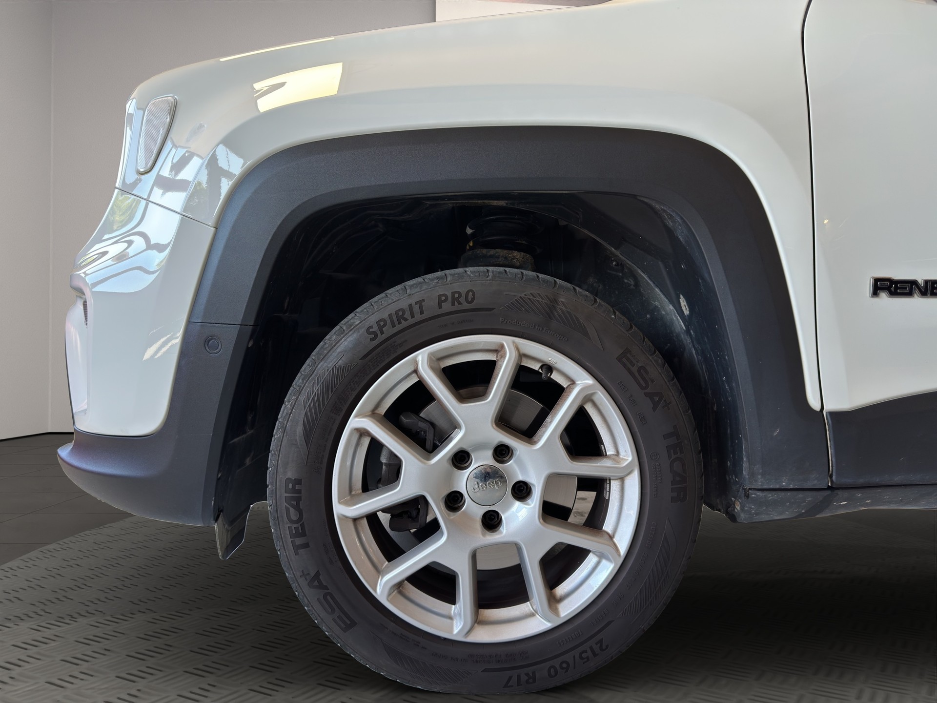 JEEP Renegade 1.3 Turbo Limited AWD-image-5
