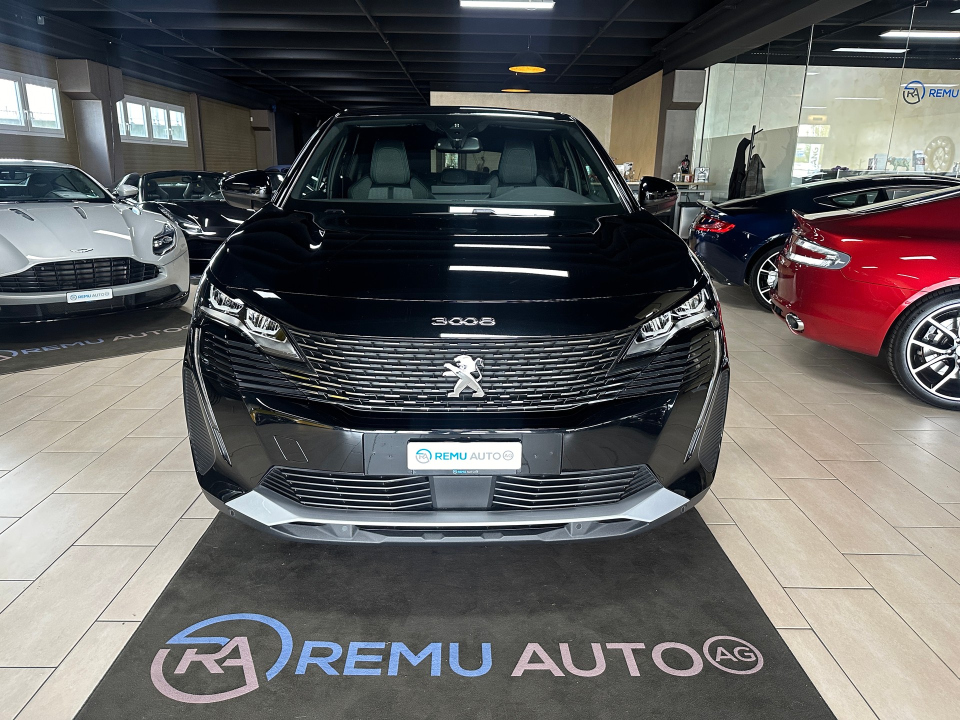 PEUGEOT 3008 1.2 PureTech Allure Pack EAT8-image-4