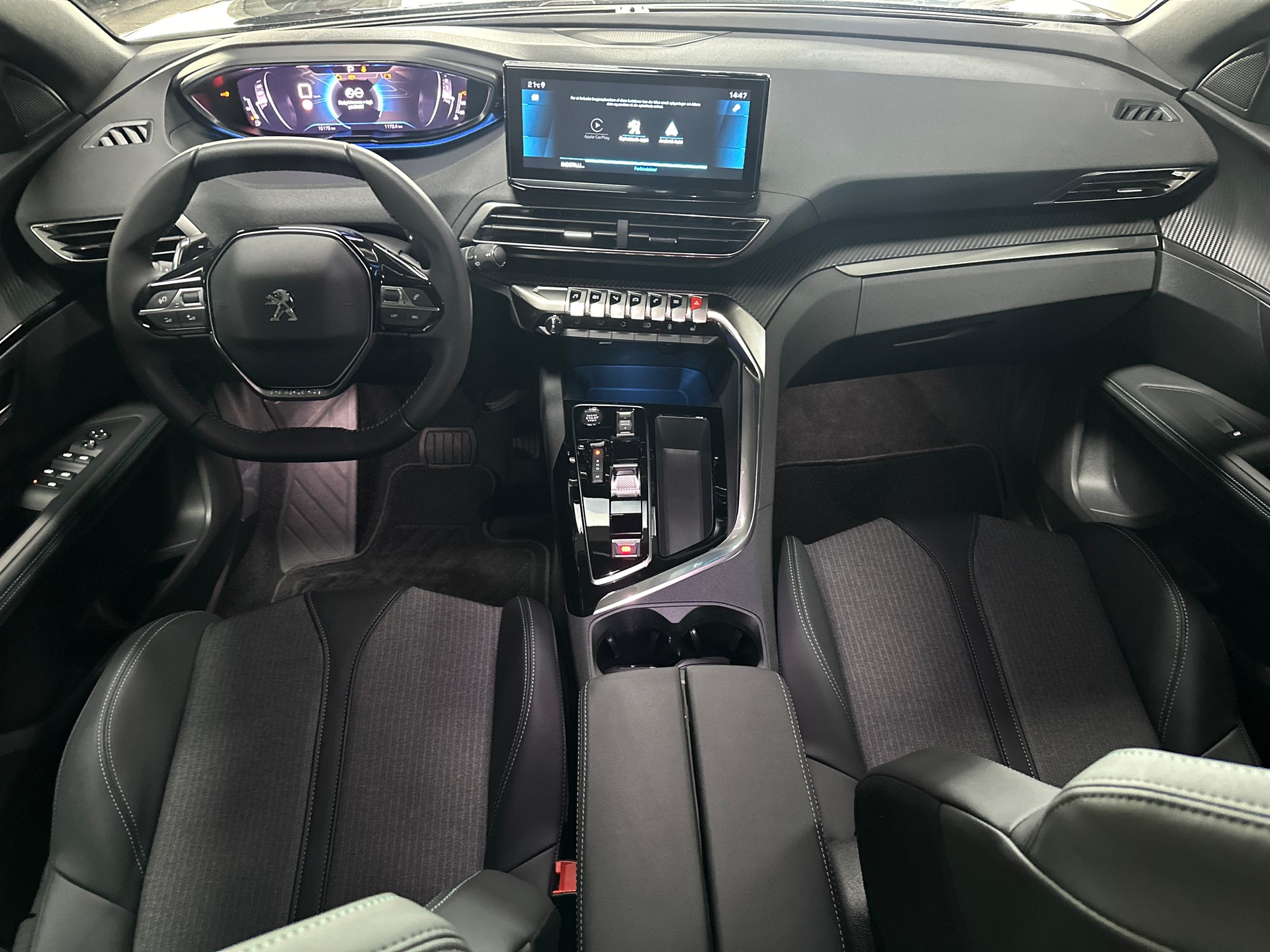 PEUGEOT 3008 1.2 PureTech Allure Pack EAT8-image-18