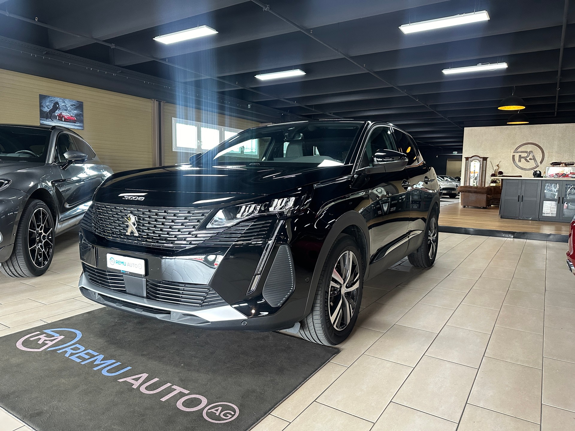 PEUGEOT 3008 1.2 PureTech Allure Pack EAT8-image-3