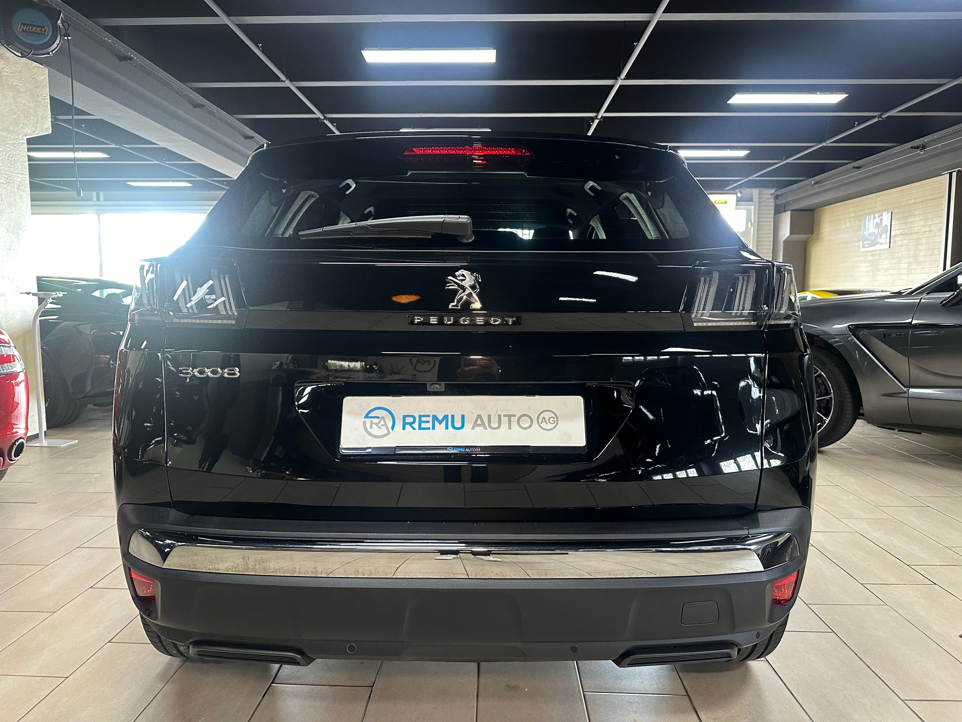 PEUGEOT 3008 1.2 PureTech Allure Pack EAT8-image-2