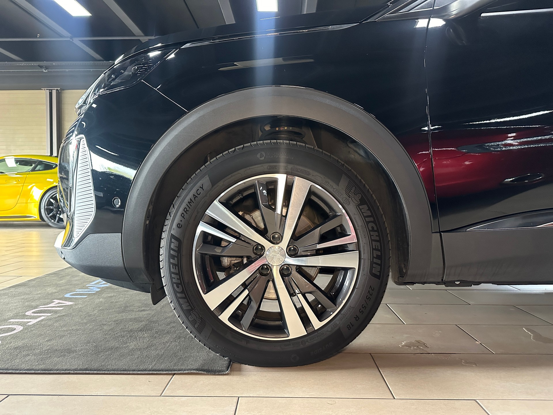 PEUGEOT 3008 1.2 PureTech Allure Pack EAT8-image-9