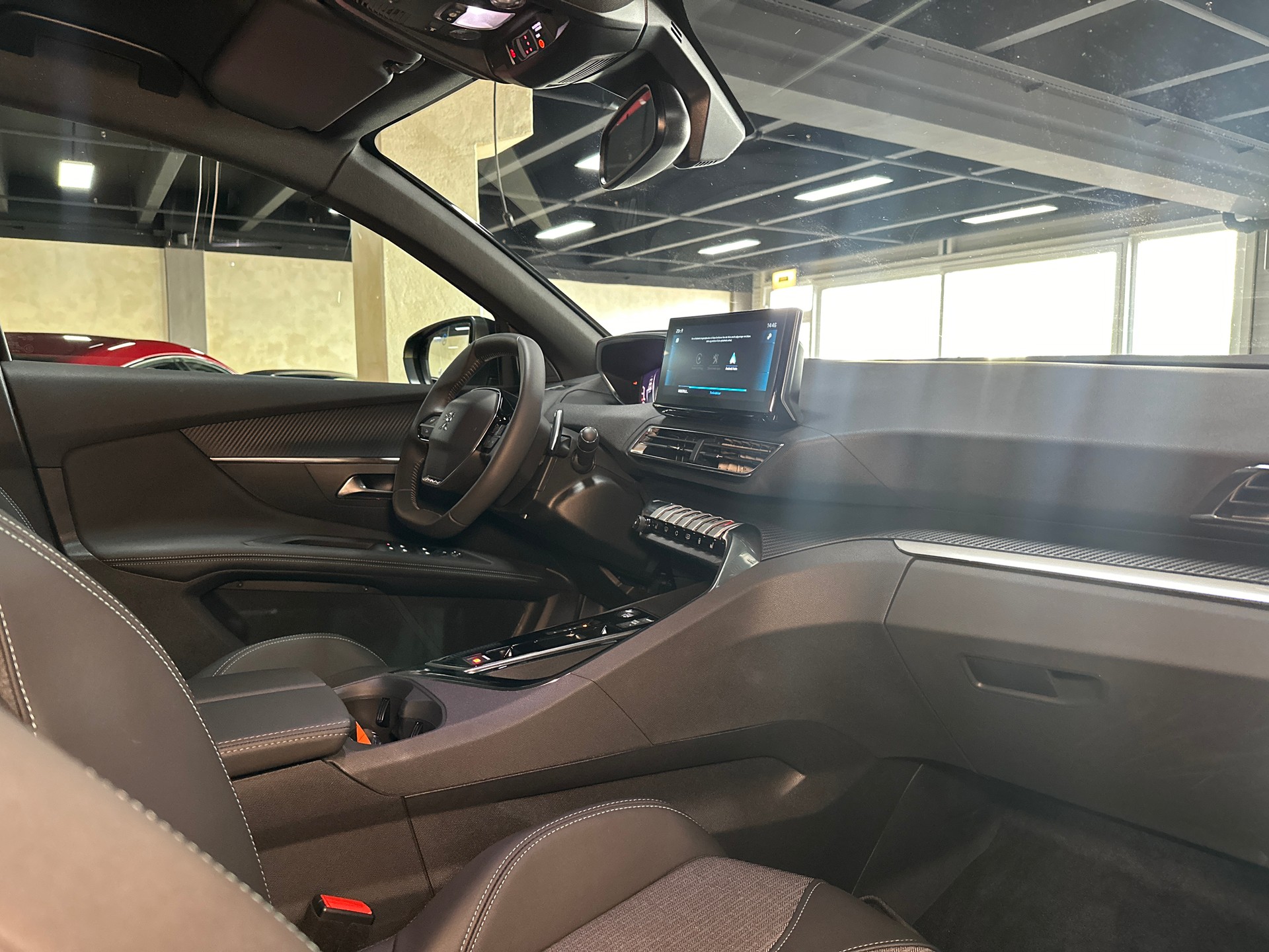 PEUGEOT 3008 1.2 PureTech Allure Pack EAT8-image-13