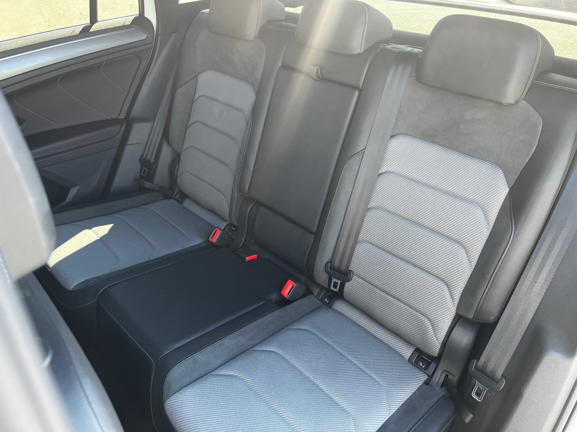 VW Tiguan 2.0 TDI SCR Highline 4Motion DSG-image-11