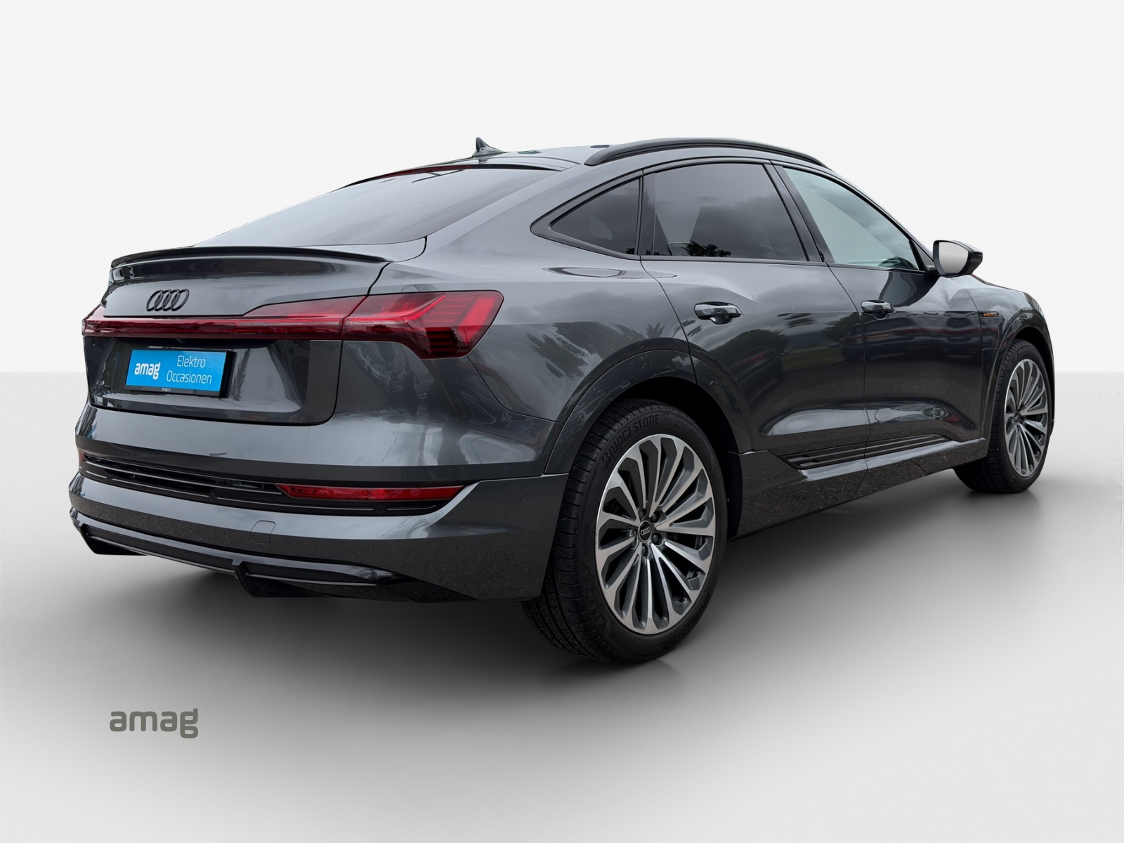 AUDI e-tron 55 Sportback S Line Black Edition quattro-image-5