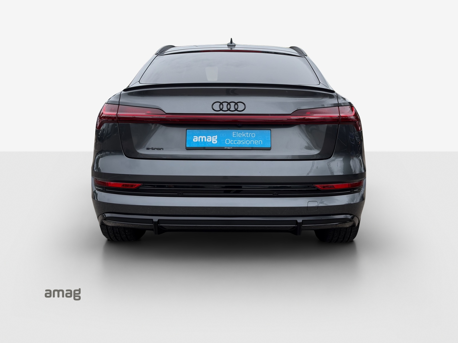 AUDI e-tron 55 Sportback S Line Black Edition quattro-image-4