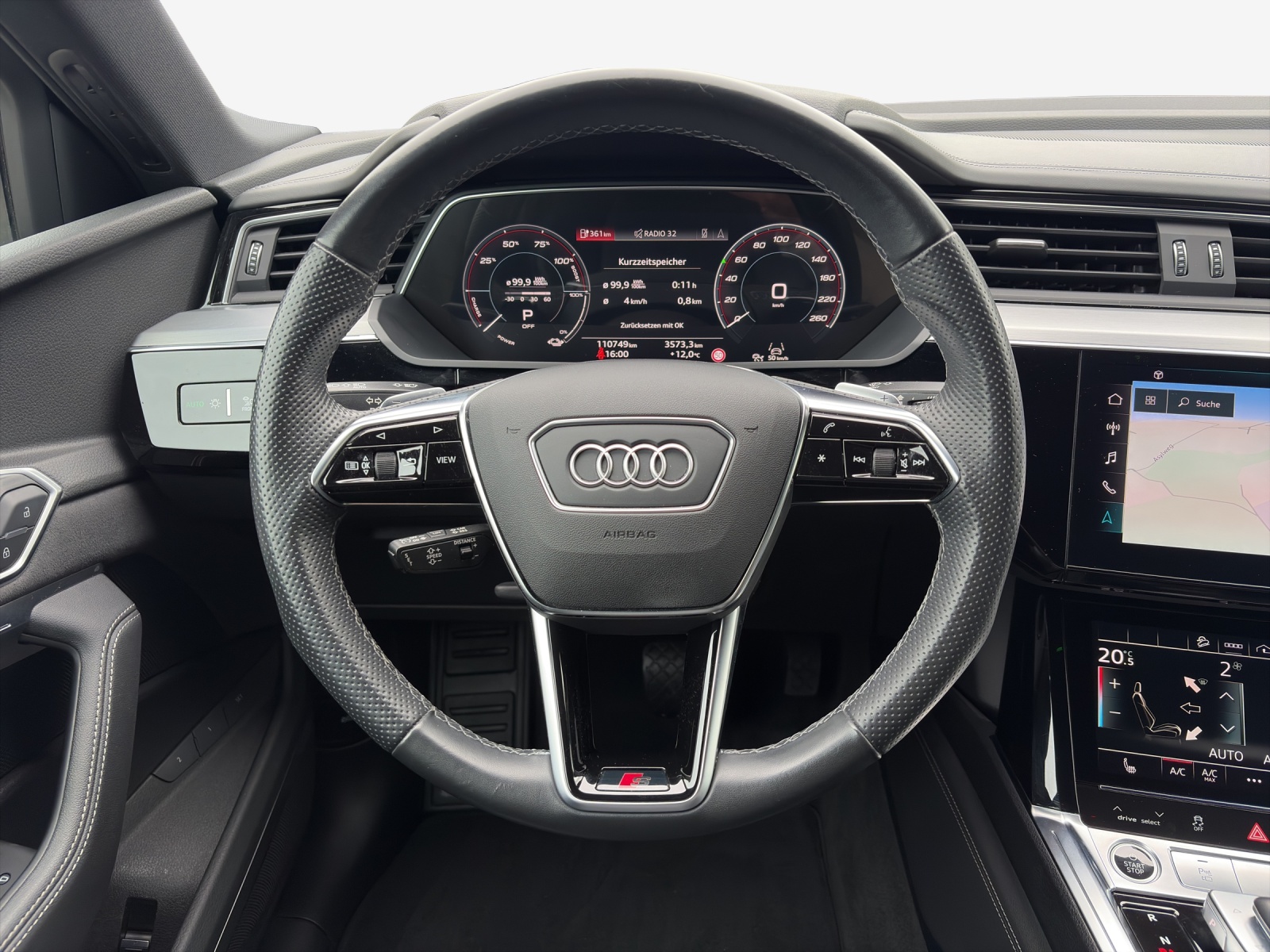 AUDI e-tron 55 Sportback S Line Black Edition quattro-image-10