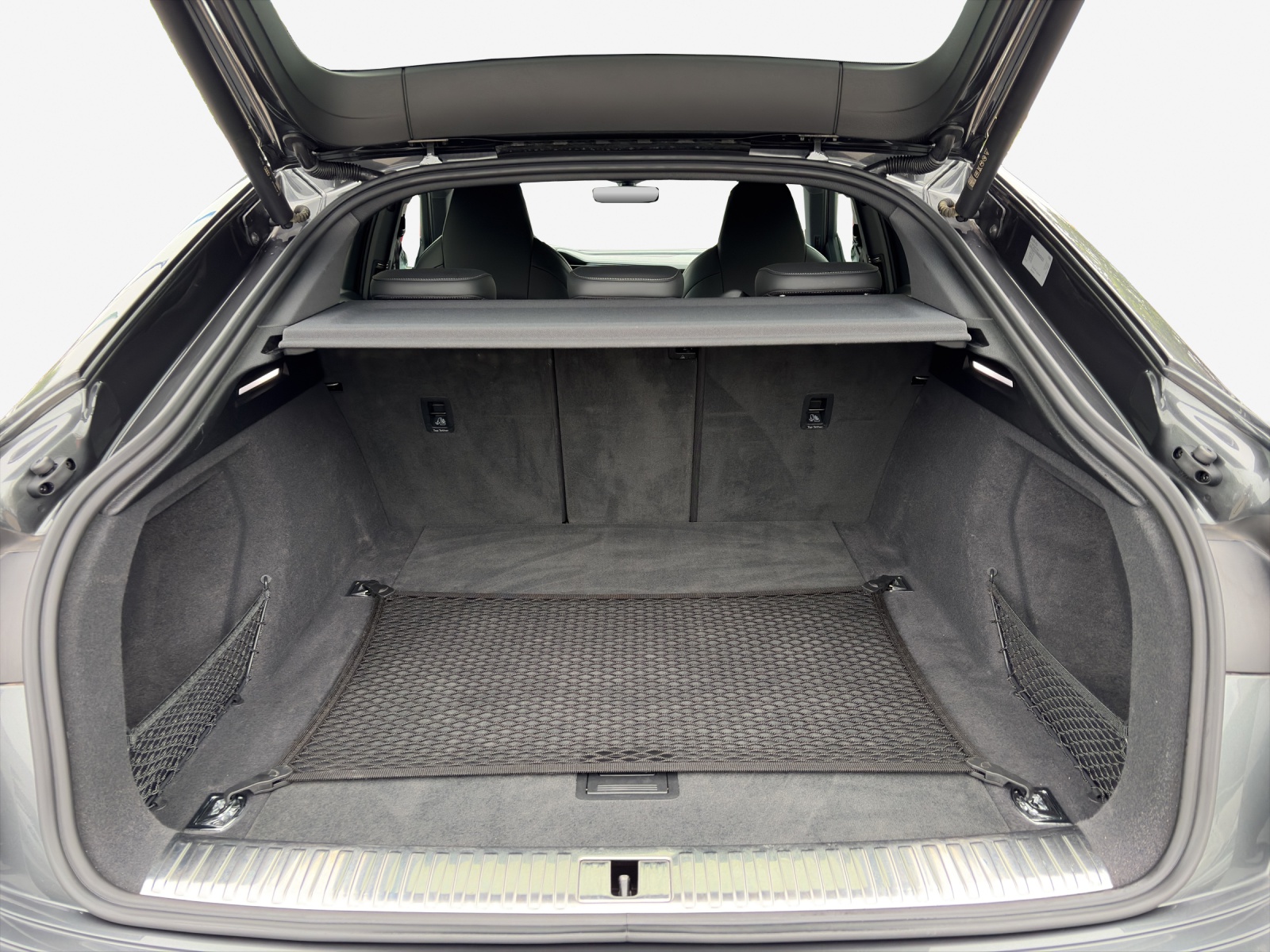 AUDI e-tron 55 Sportback S Line Black Edition quattro-image-13
