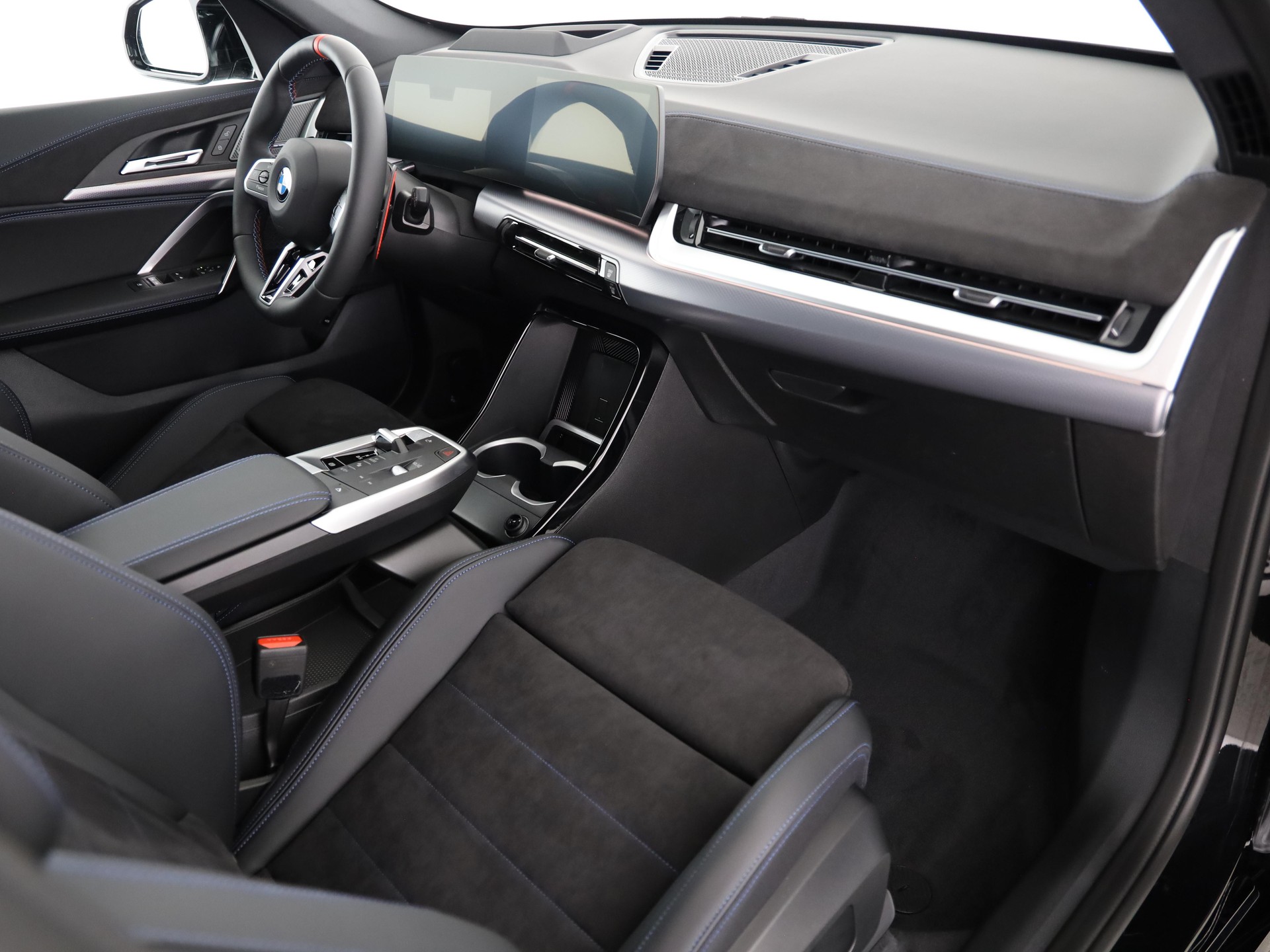 BMW X1 M35i-image-16
