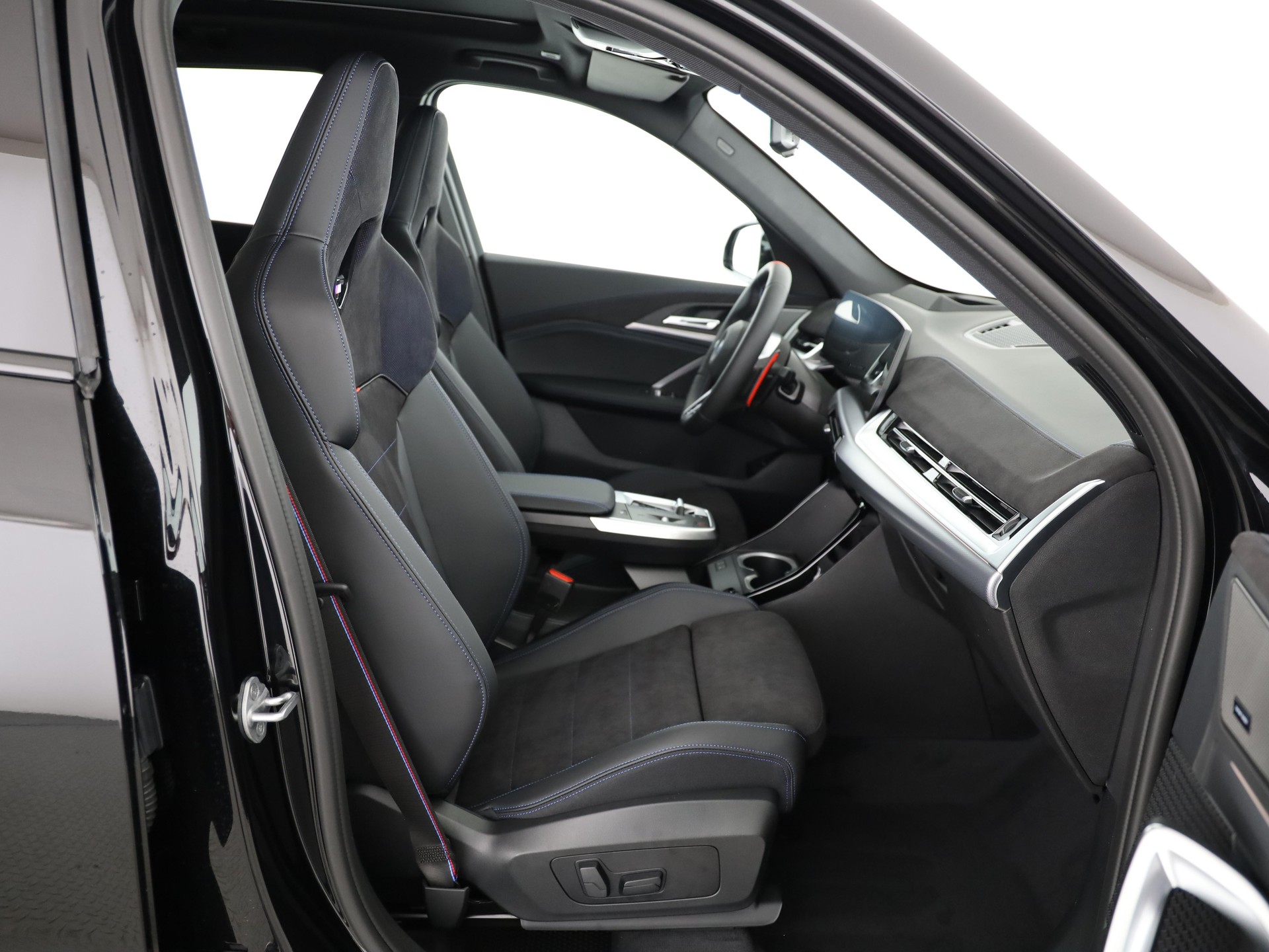 BMW X1 M35i-image-17