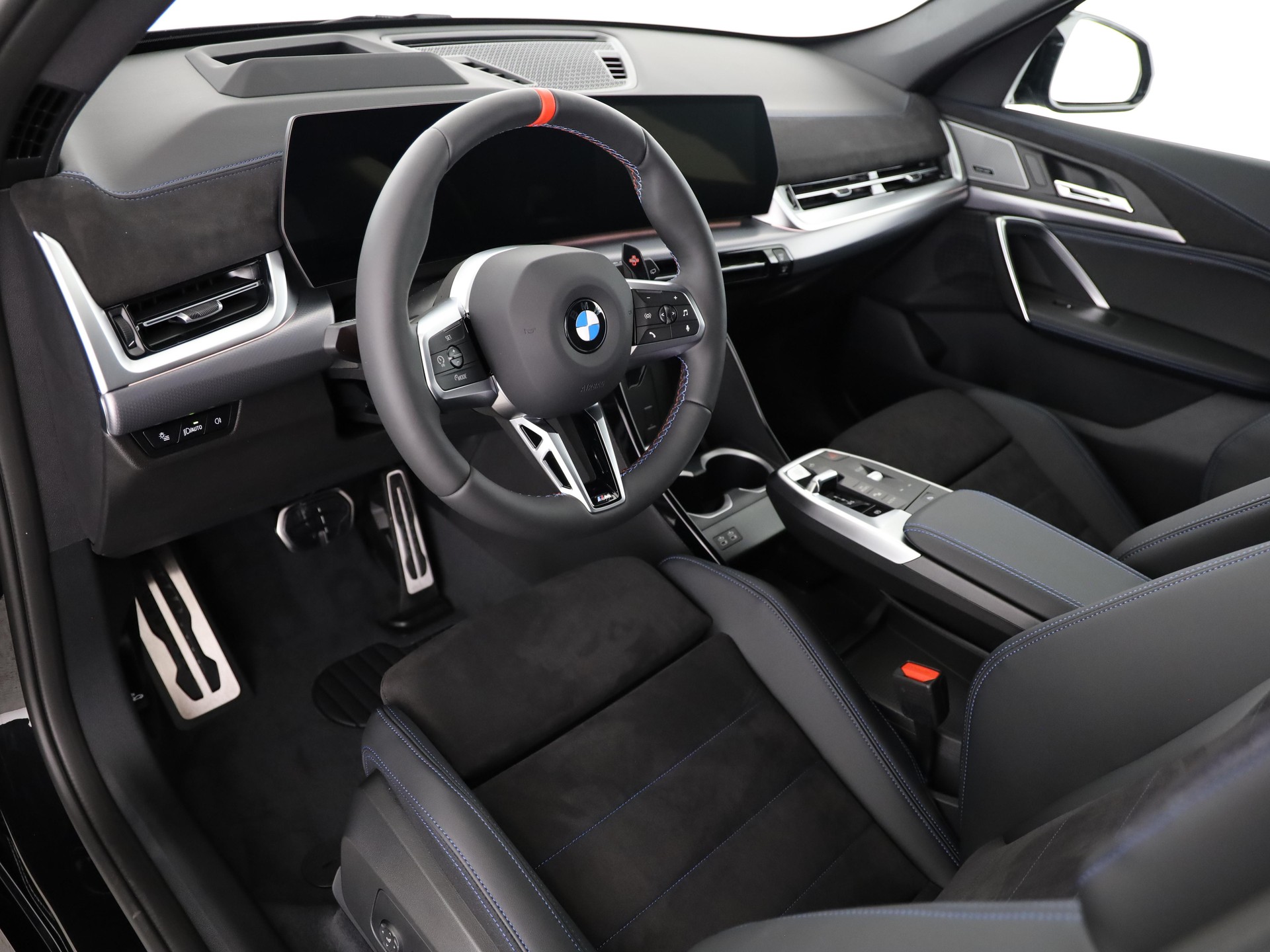 BMW X1 M35i-image-10