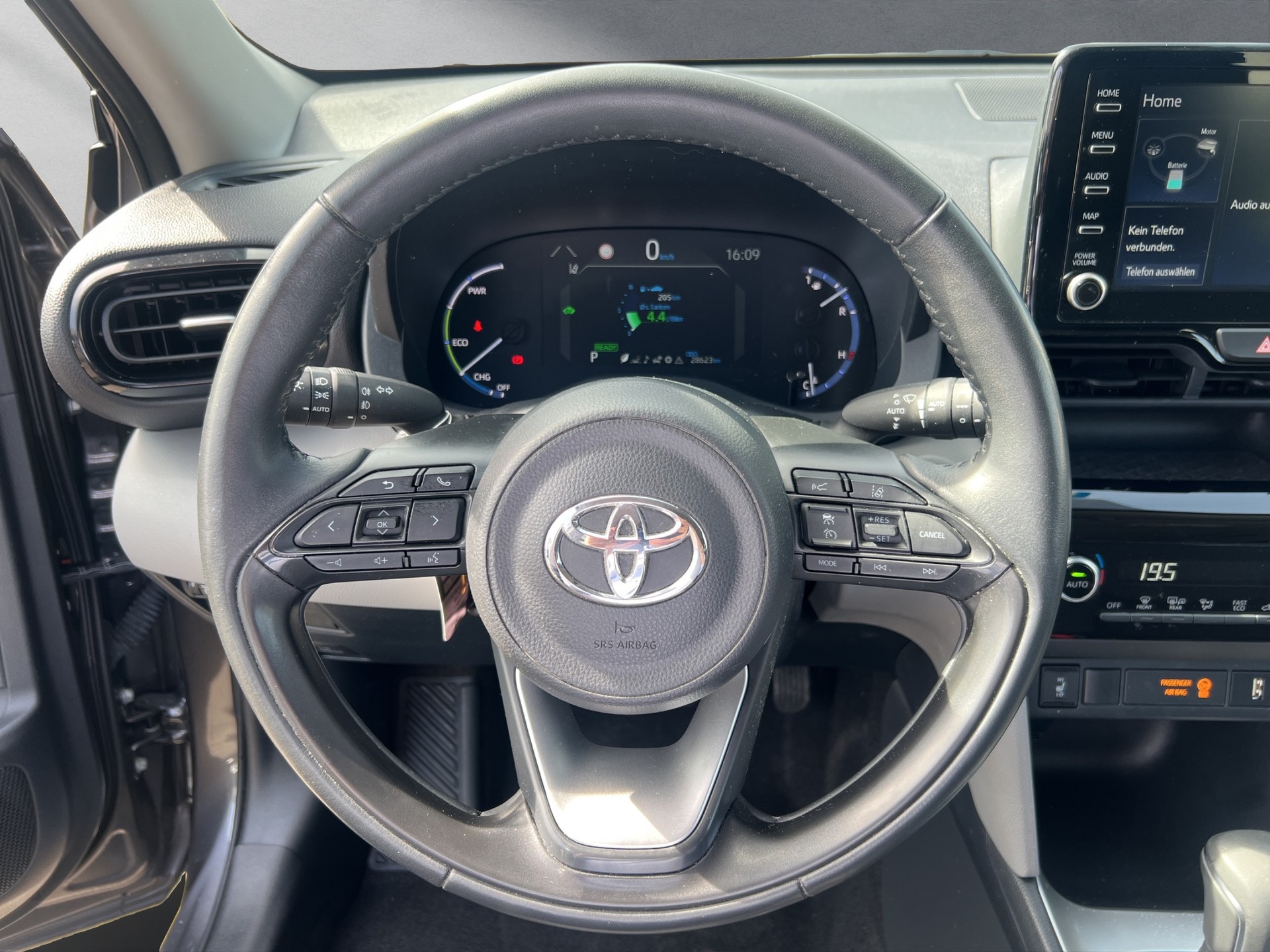 TOYOTA Yaris Cross 1.5 VVT-i HSD Comfort-image-4