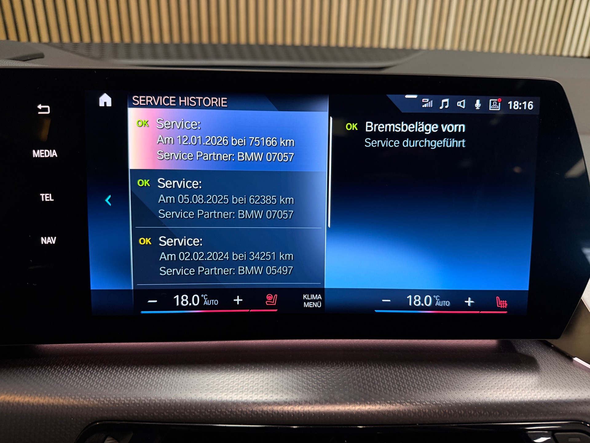 BMW 218d Active Tourer M Sport DKG | Frisch ab Service | Ab MFK | CarVertical | Vollausstattung-image-28