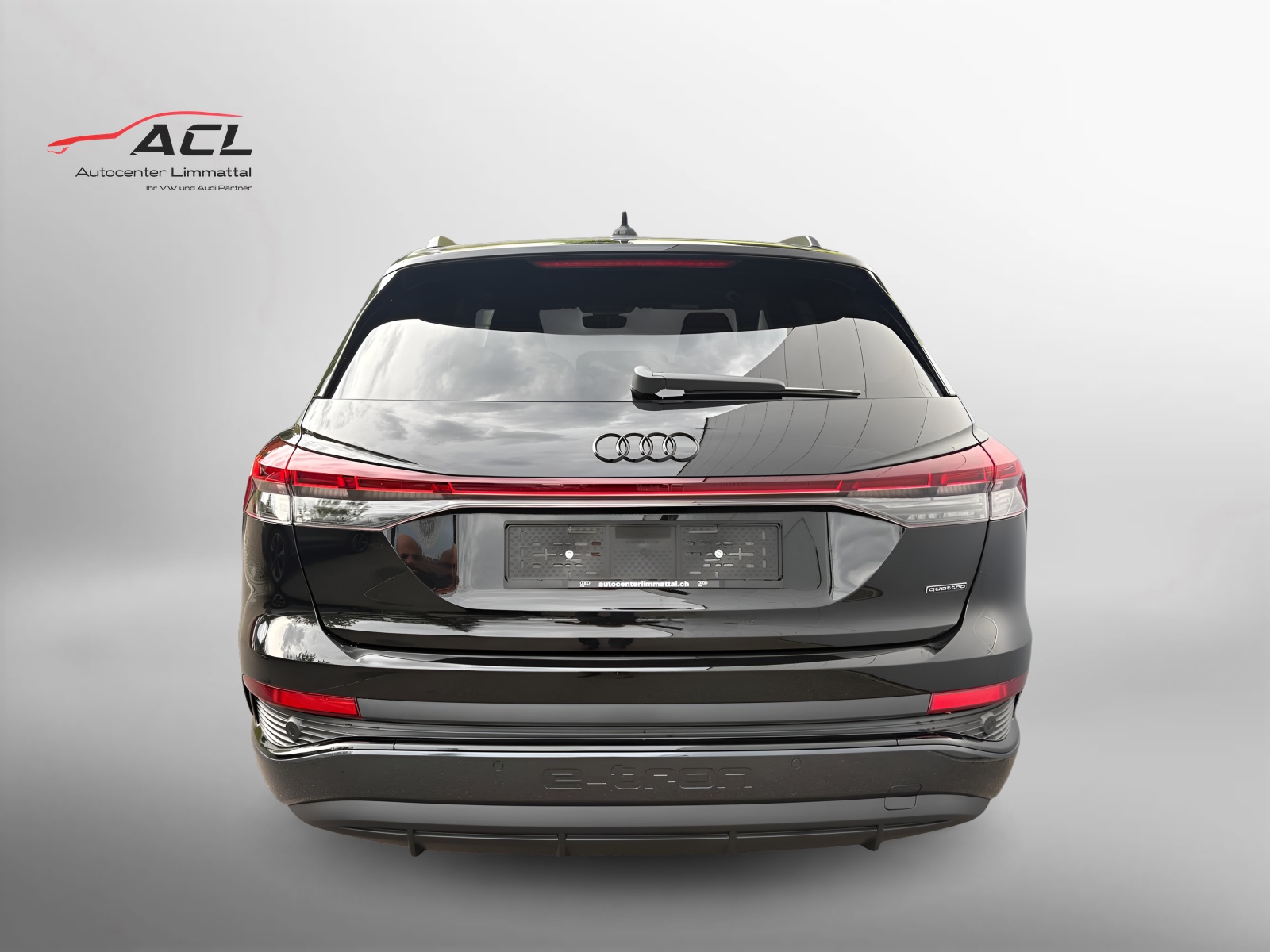 AUDI Q4 e-tron 45 Edition Swiss Ski quattro-image-8